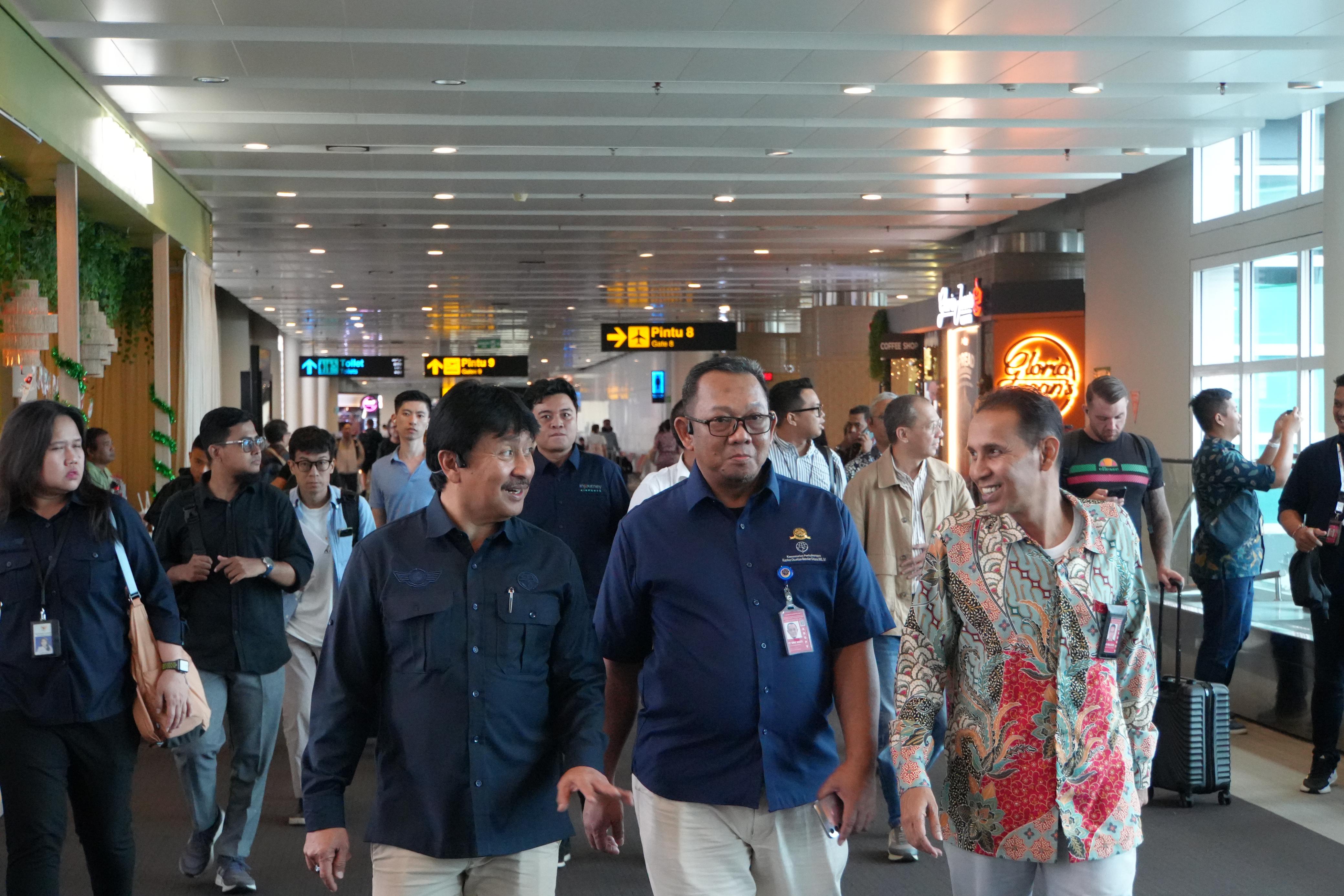 Gambar Artikel Bandara I Gusti Ngurah Rai Salah Sa...