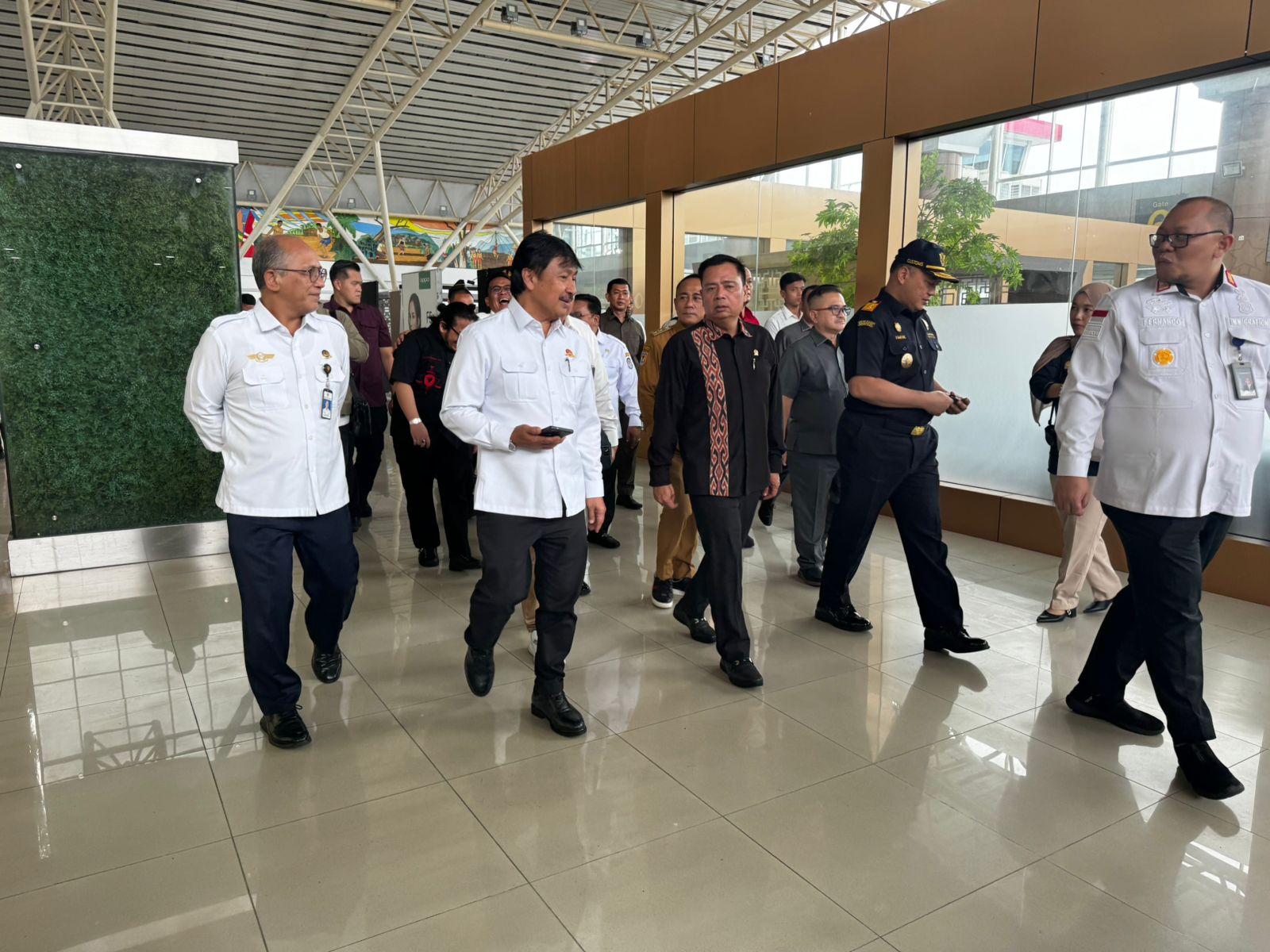 Gambar Berita Terbaru Kemenhub Memastikan Kesiapan Bandar Udara Supadio di Pontian...