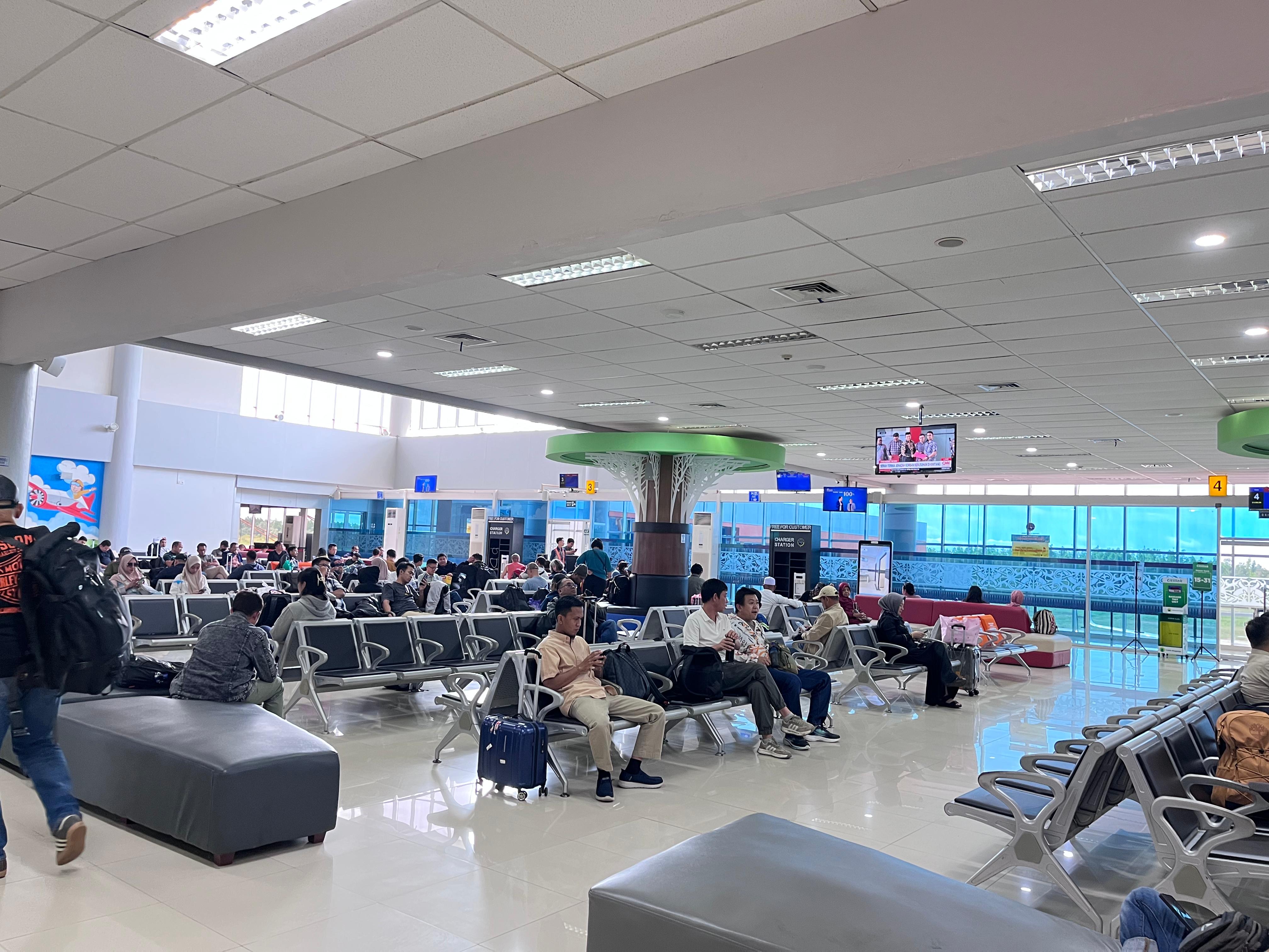 Gambar Berita Terbaru Menyikapi Fluktuasi Harga Avtur Kemenhub Sesuaikan Fuel Surc...