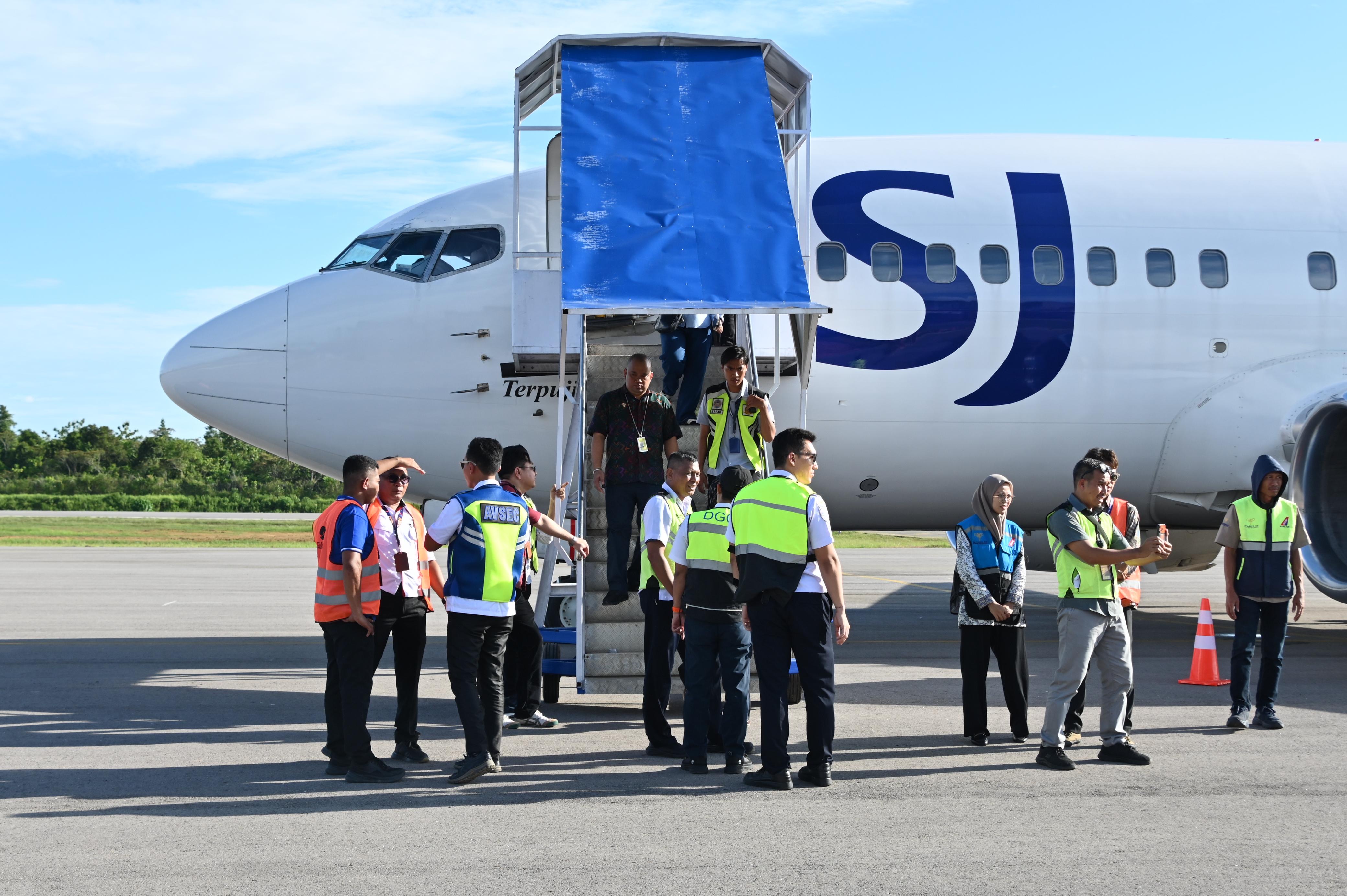 Gambar Berita Terbaru Bandara Sugimanuru Resmi Layani Penerbangan Rute Makassar-Mu...