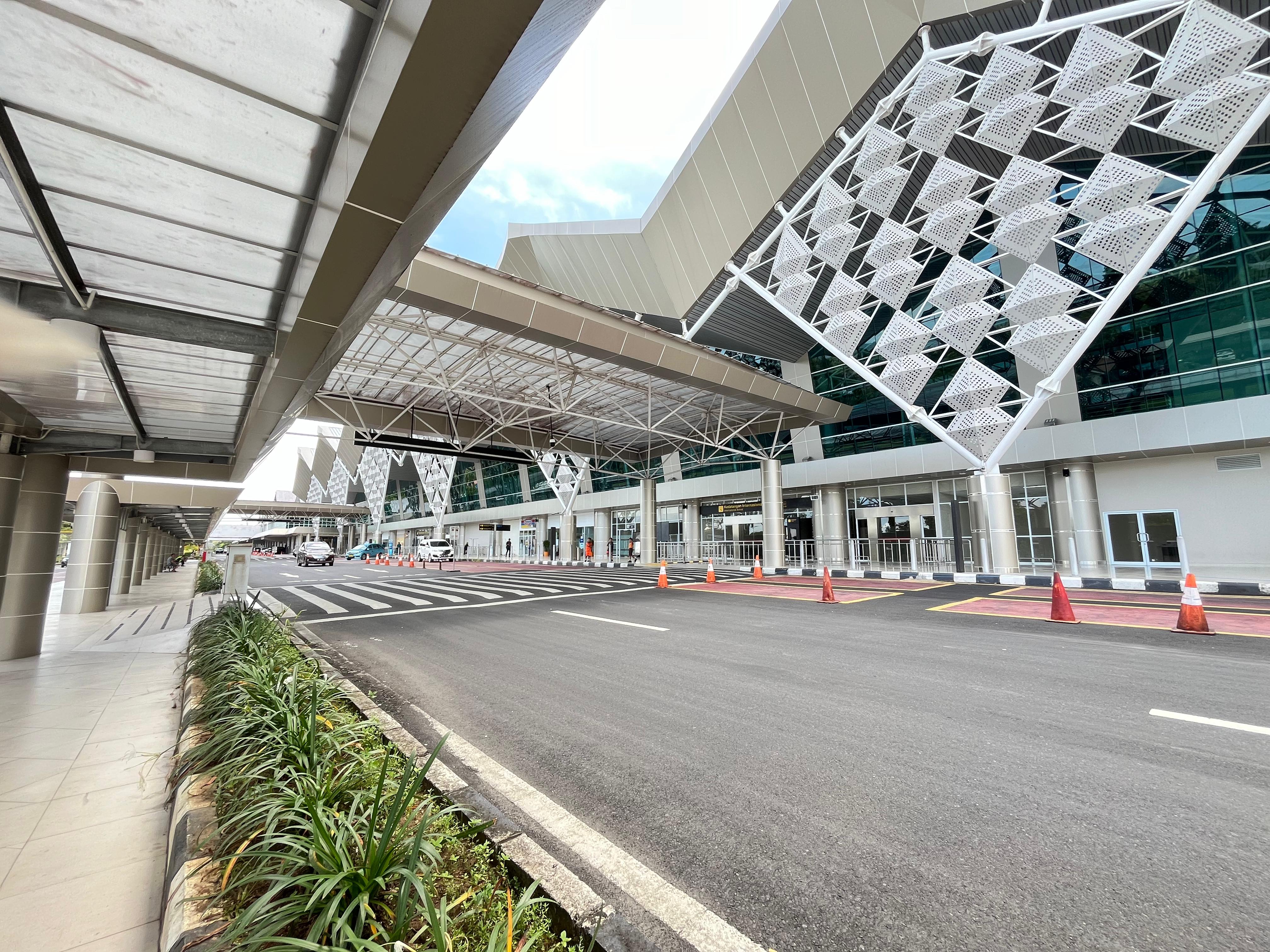 Gambar Artikel Erupsi Gunung Ruang Hanya Bandara S...