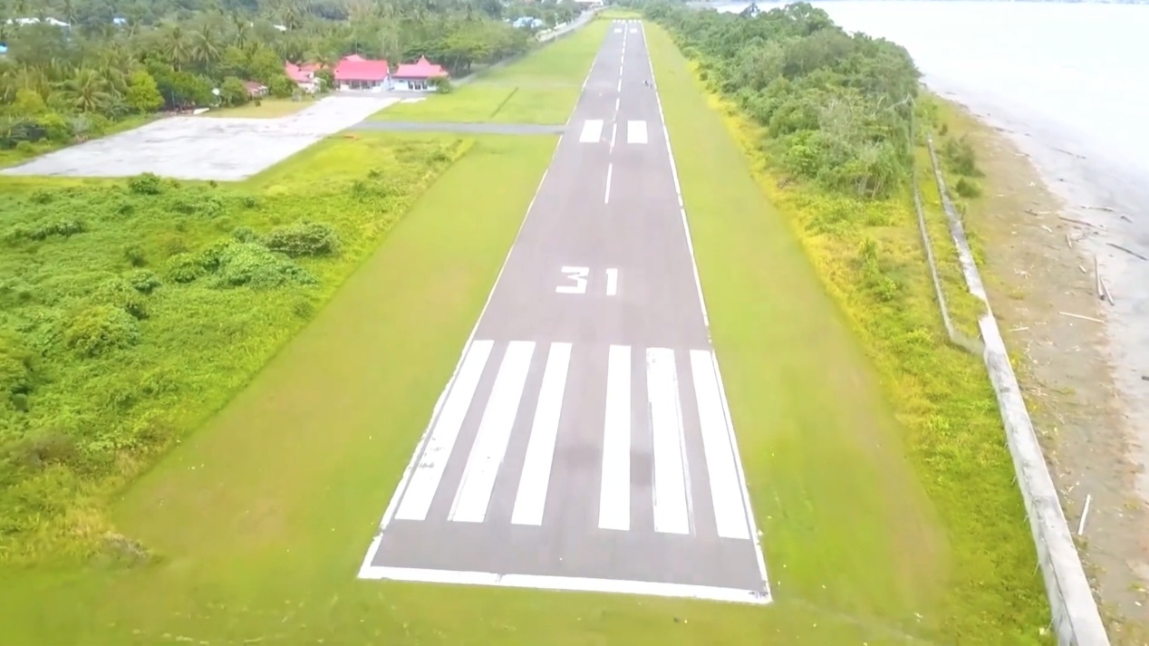 Foto Bandara Runway