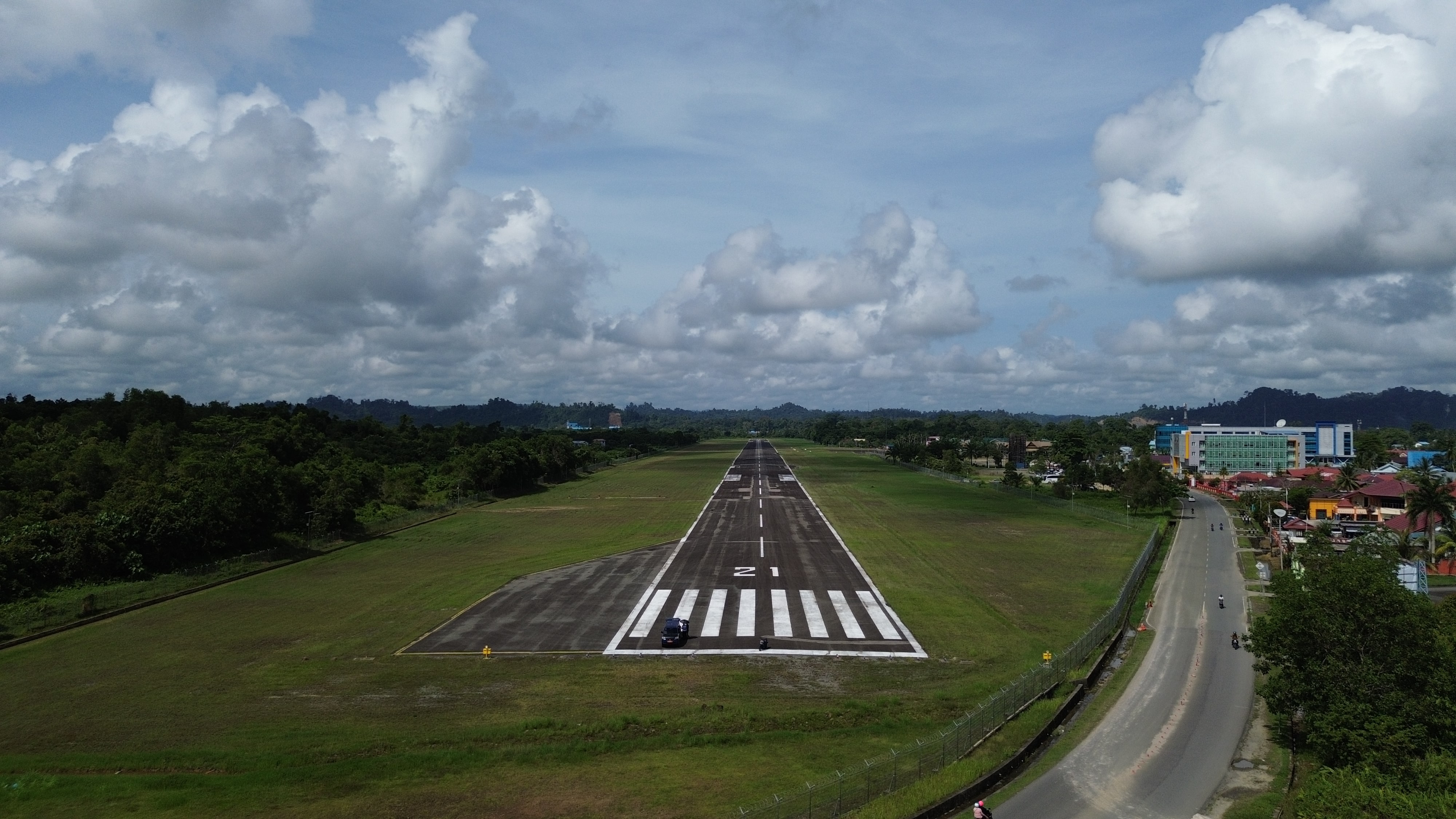 Foto Bandara Runway 21