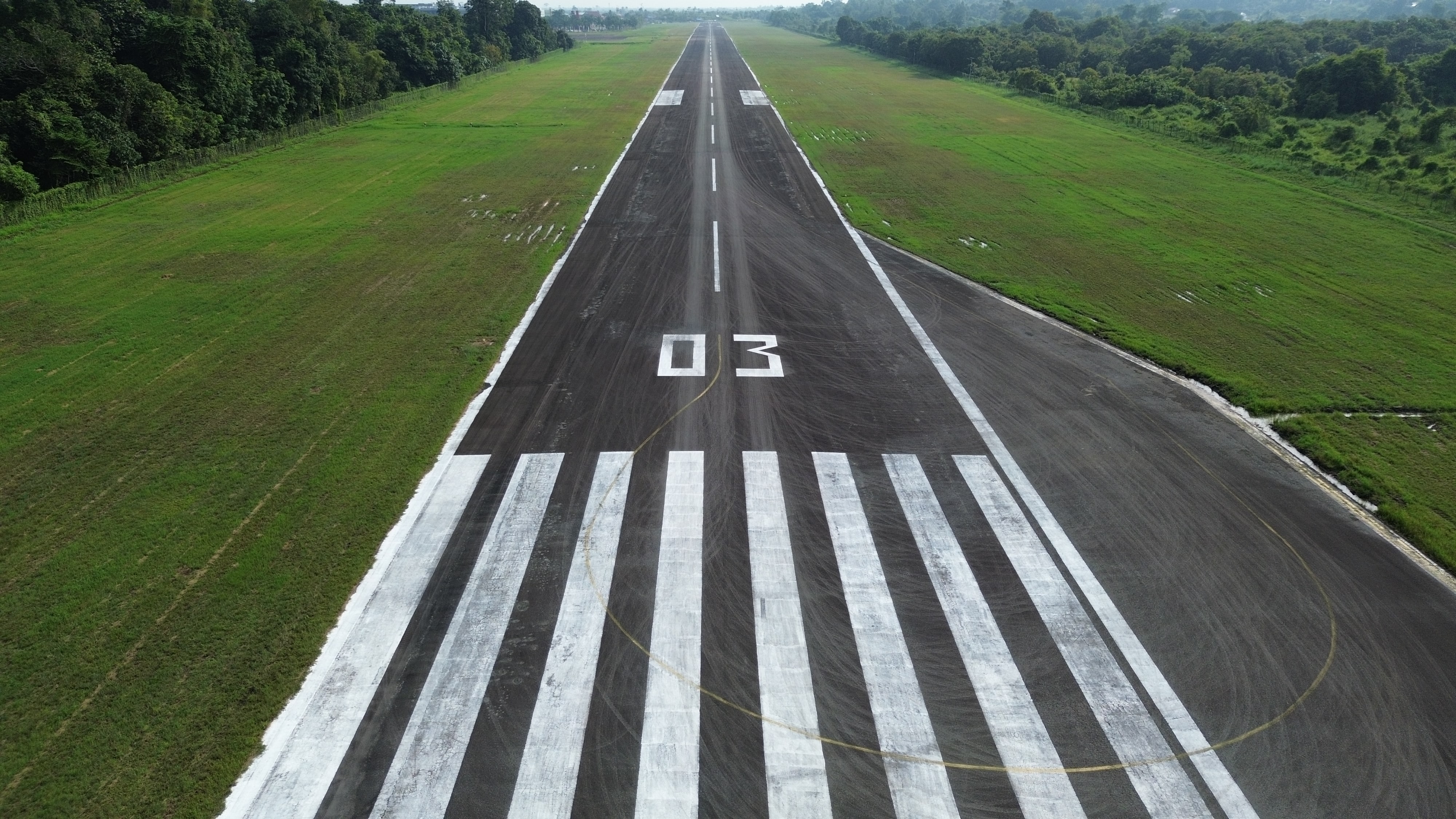 Foto Bandara Runway 03