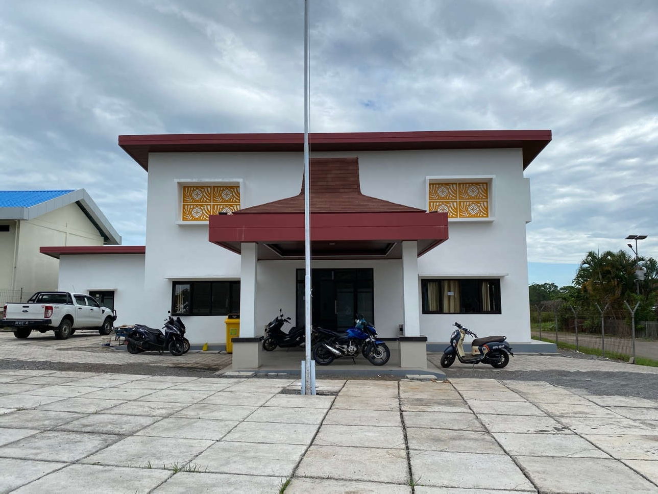 Foto Bandara GEDUNG ADMINISTRASI