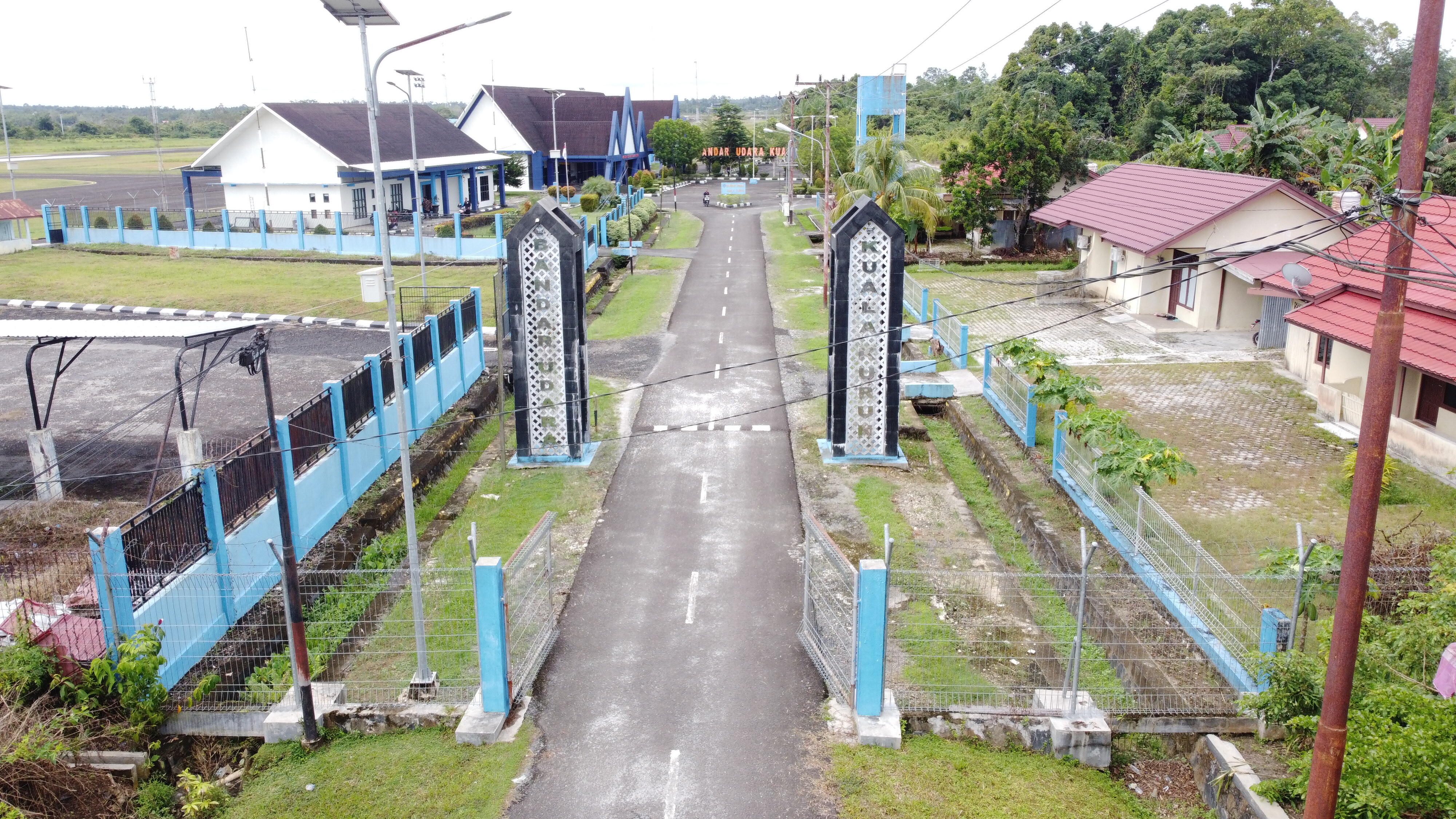 Foto Bandara 1. Gerbang Masuk Bandar Udara Kuala Kurun