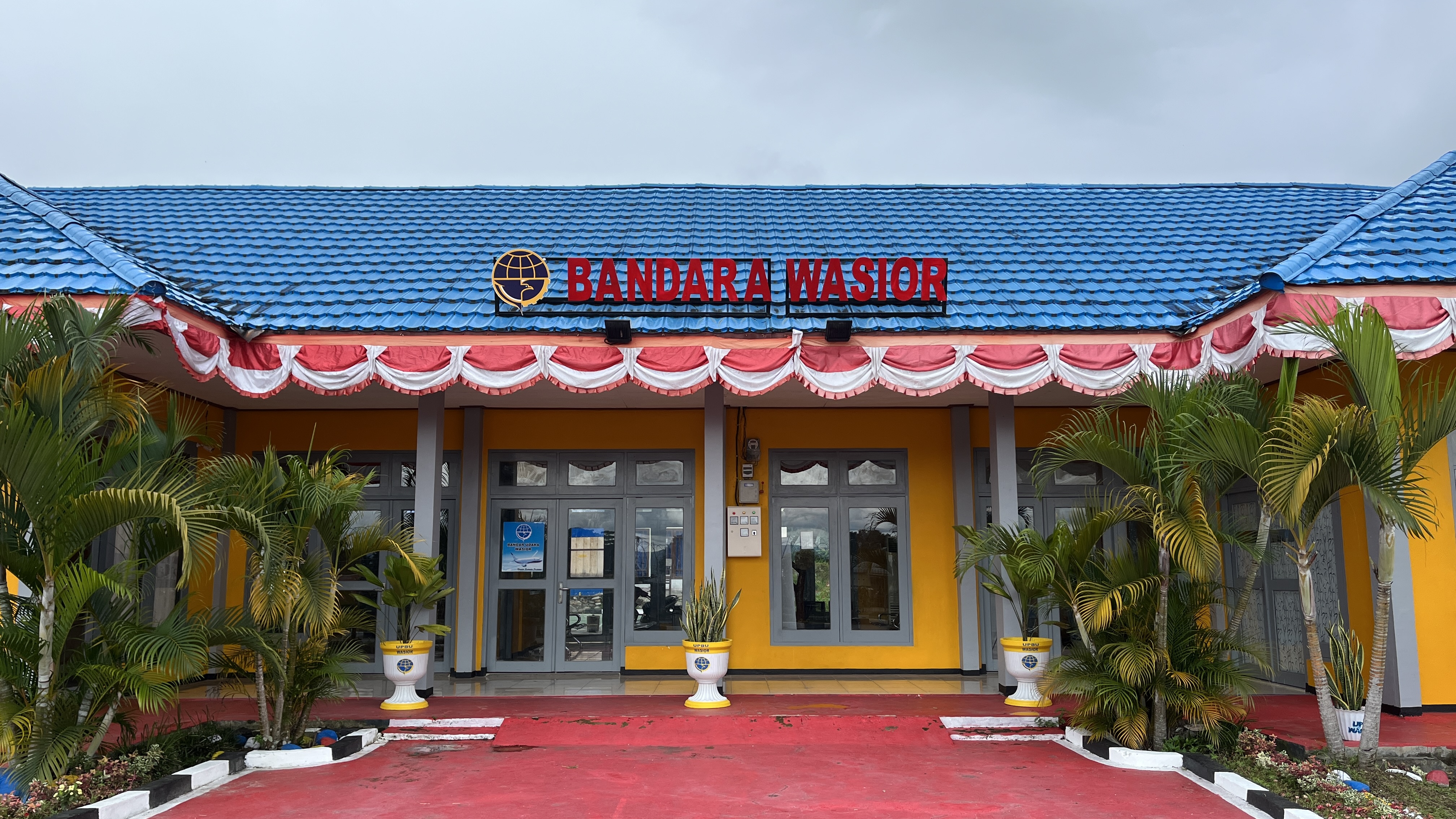 Foto Bandara TERMINAL BANDARA WASIOR