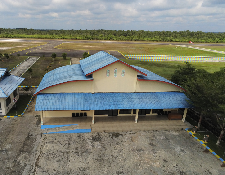 Foto Bandara GEDUNG TERMINAL DEPAN