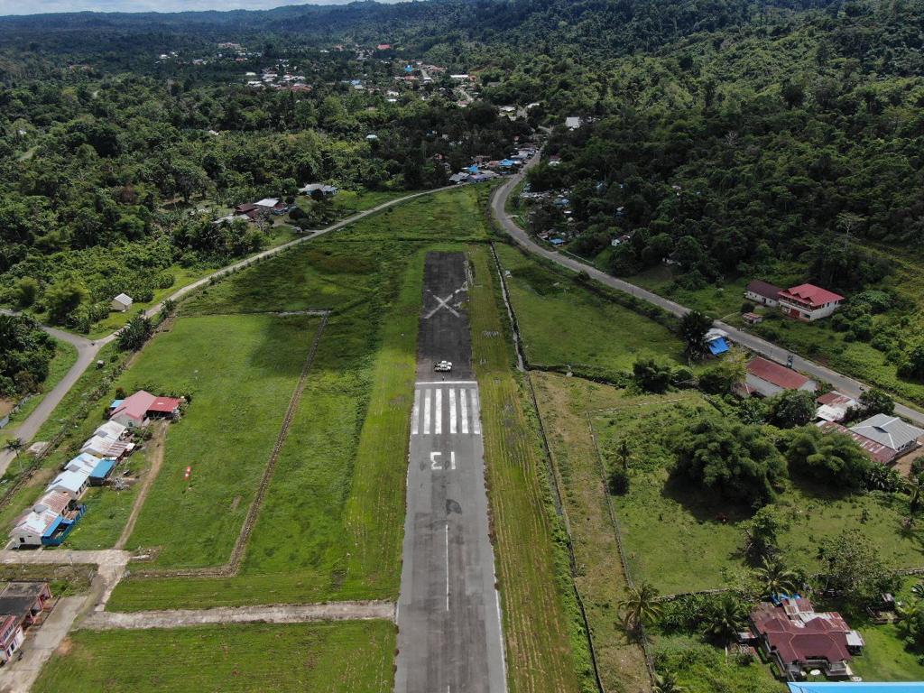 Foto Bandara Runway 13