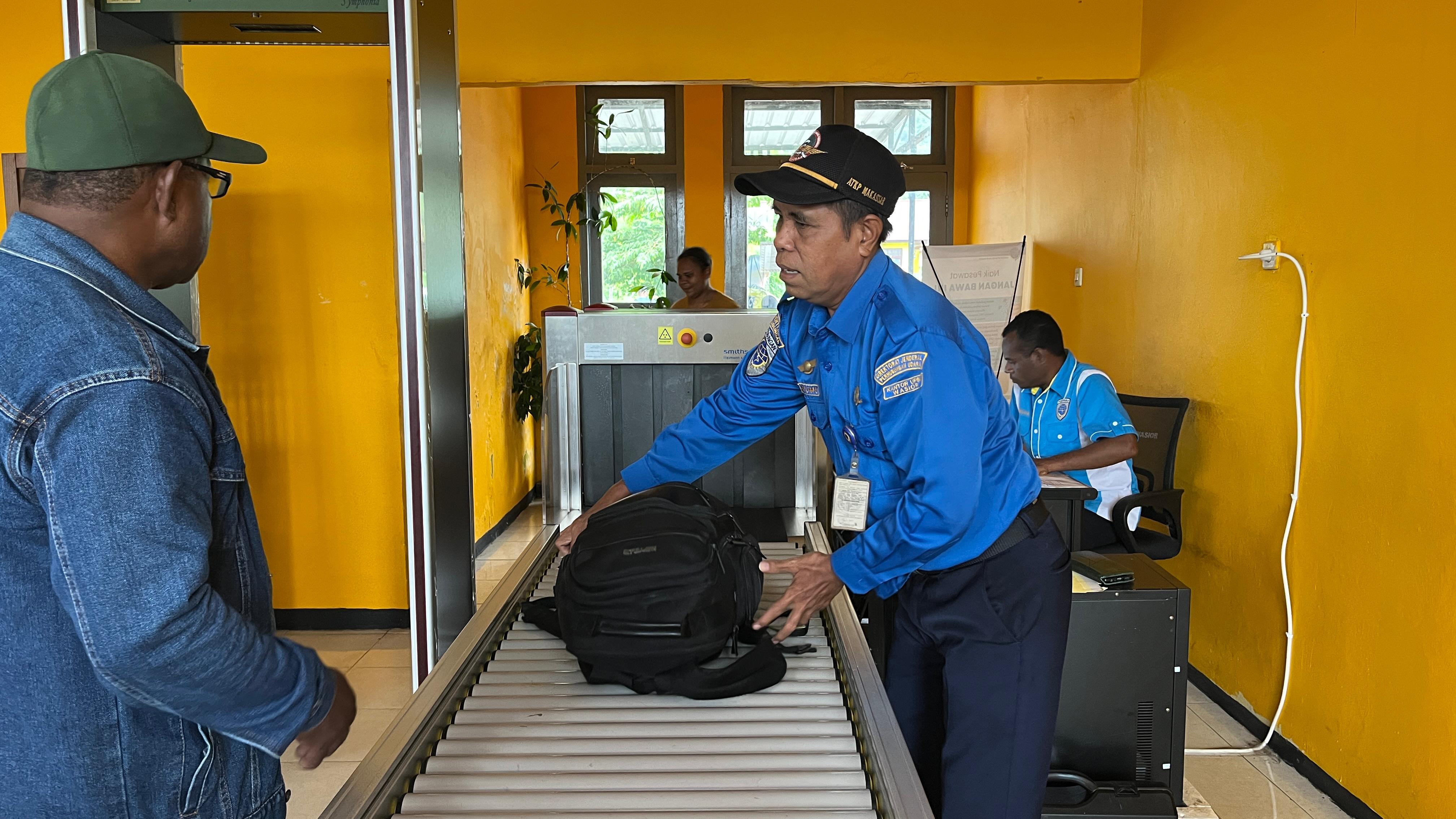 Foto Bandara PEMERIKSAAN KEAMANAN