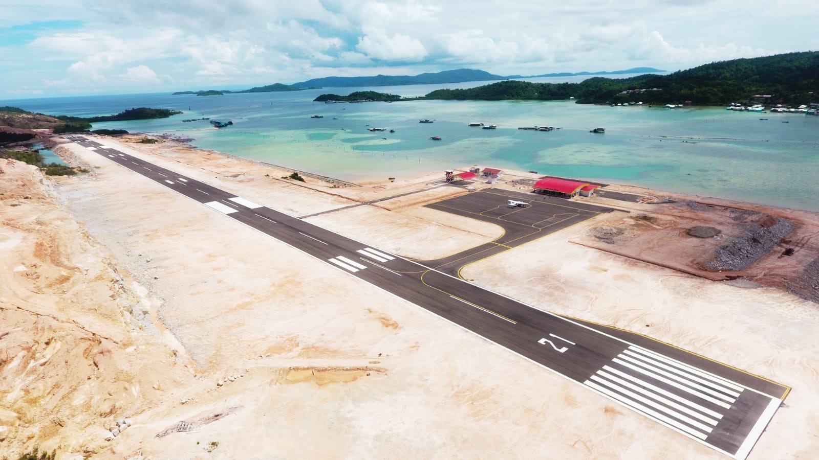 Foto Bandara Runway