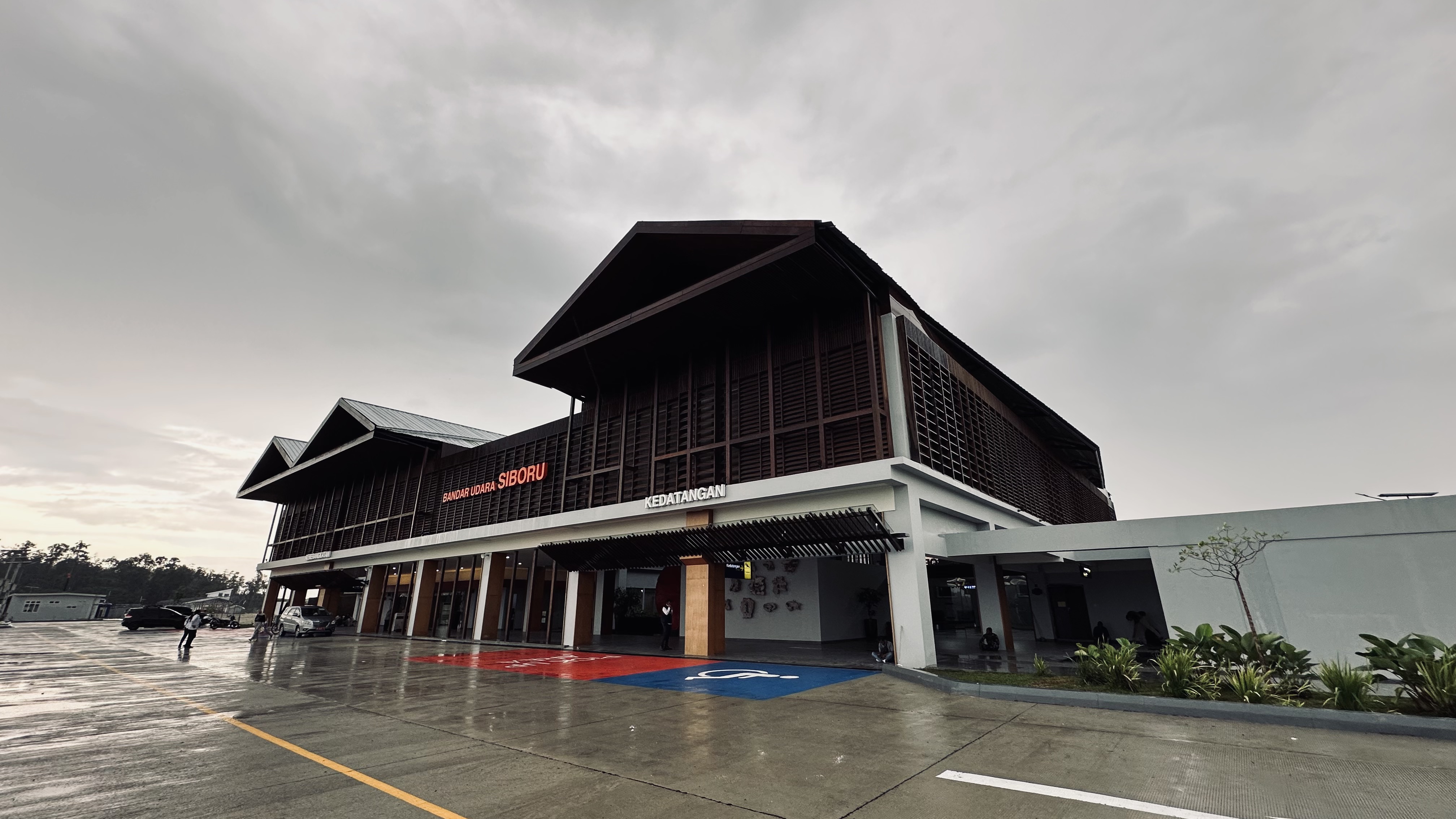 Foto Bandara Terminal Penumpang dengan luas 4600 m2