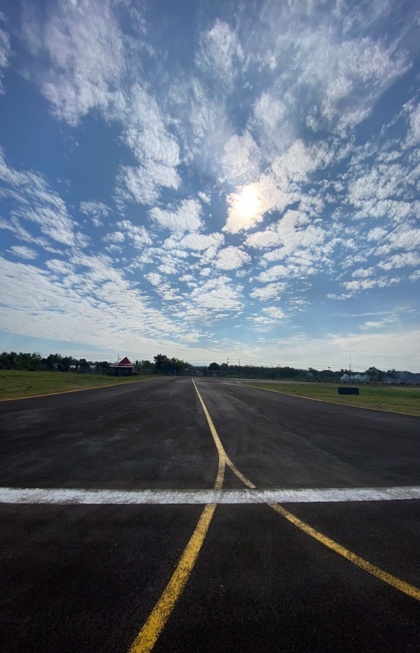 Foto Bandara Taxiway