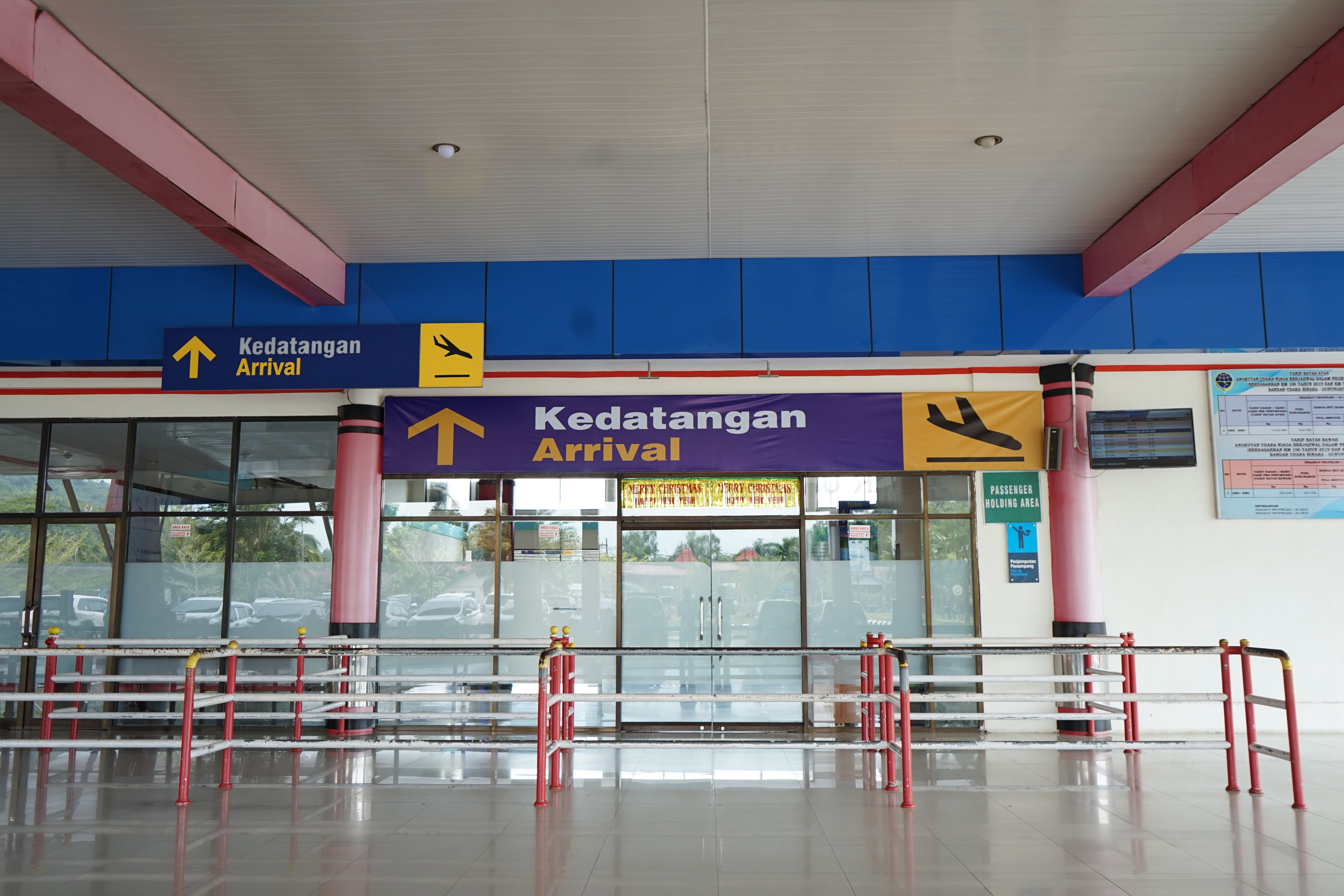 Foto Bandara Ruang Kedatangan