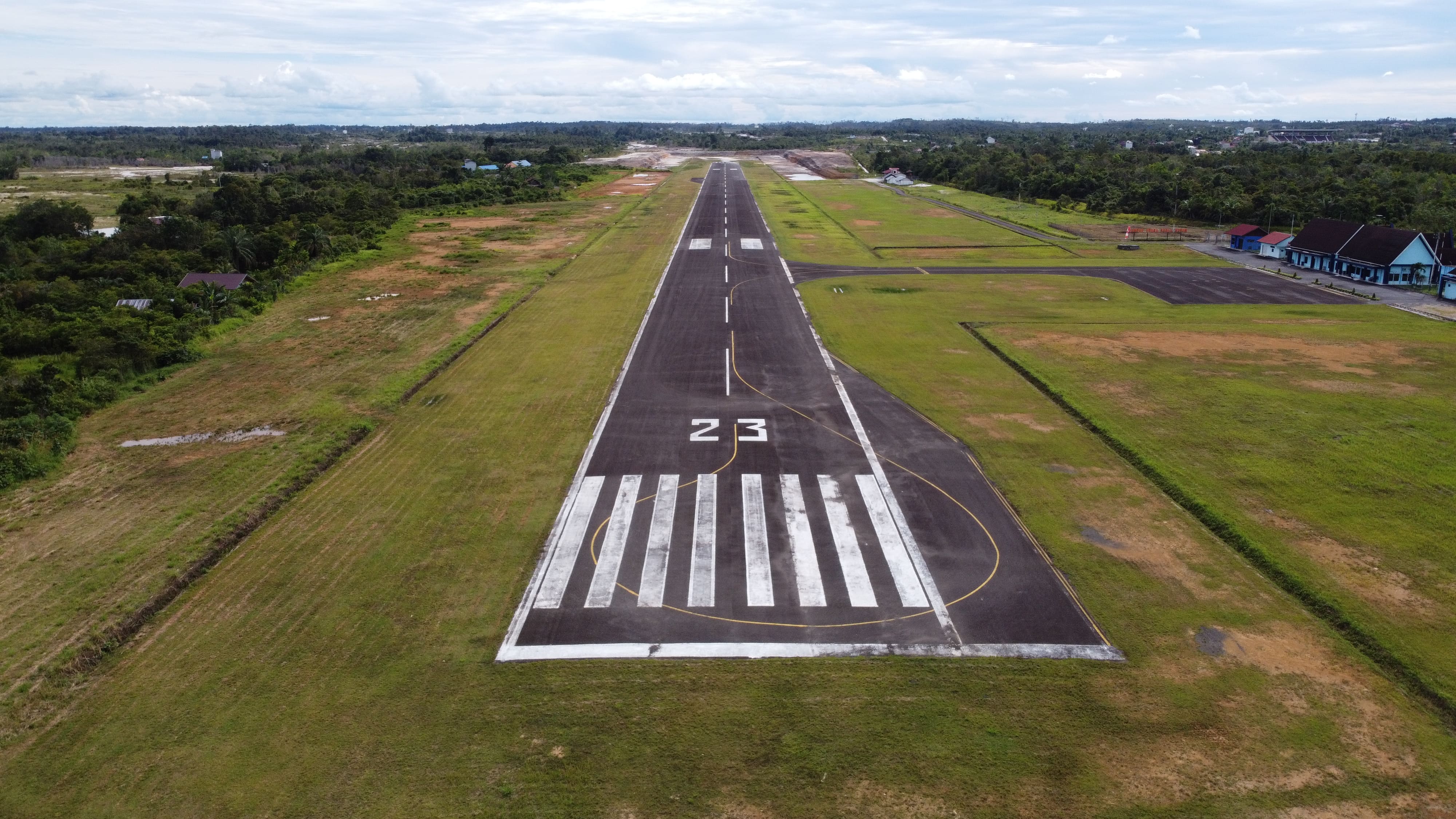 Foto Bandara 6b. Runway 23