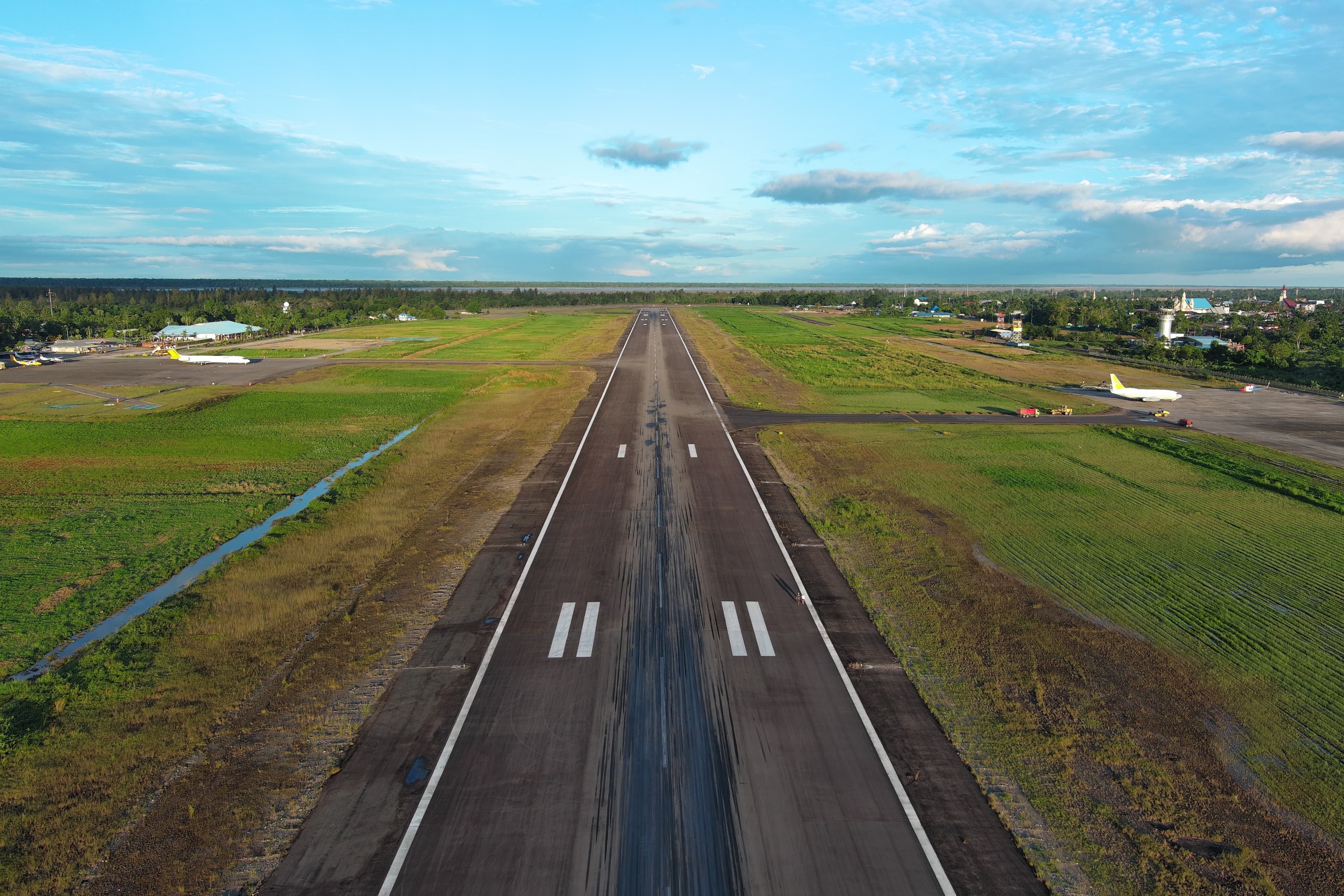 Foto Bandara RUNWAY