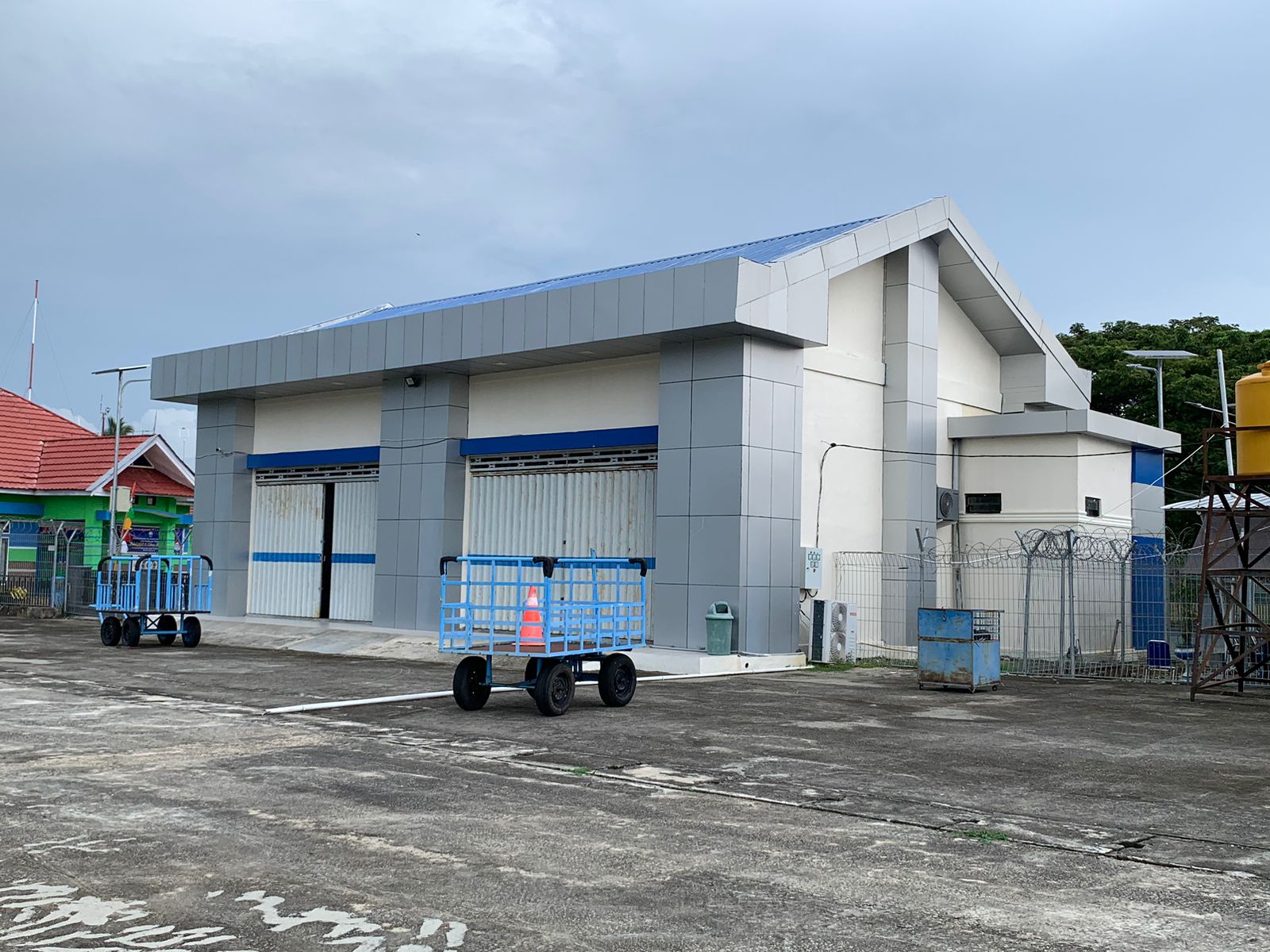 Foto Bandara FASILITAS PENUNJANG GEDUNG TERMINAL KEDATANGAN/KARGO BANDARA SULTAN BANTILAN TOLITOLI