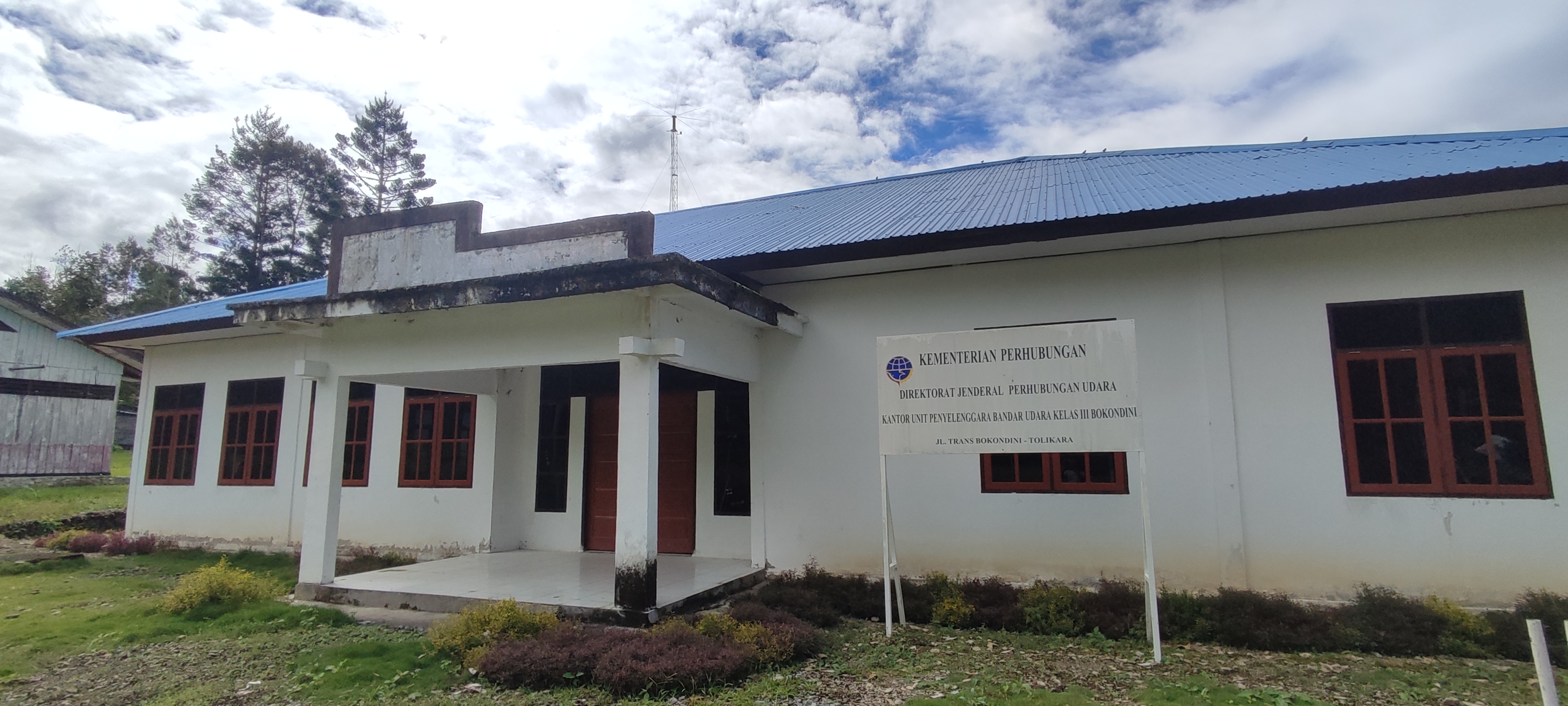 Foto Bandara Gedung Perkantoran UPBU Bokondini