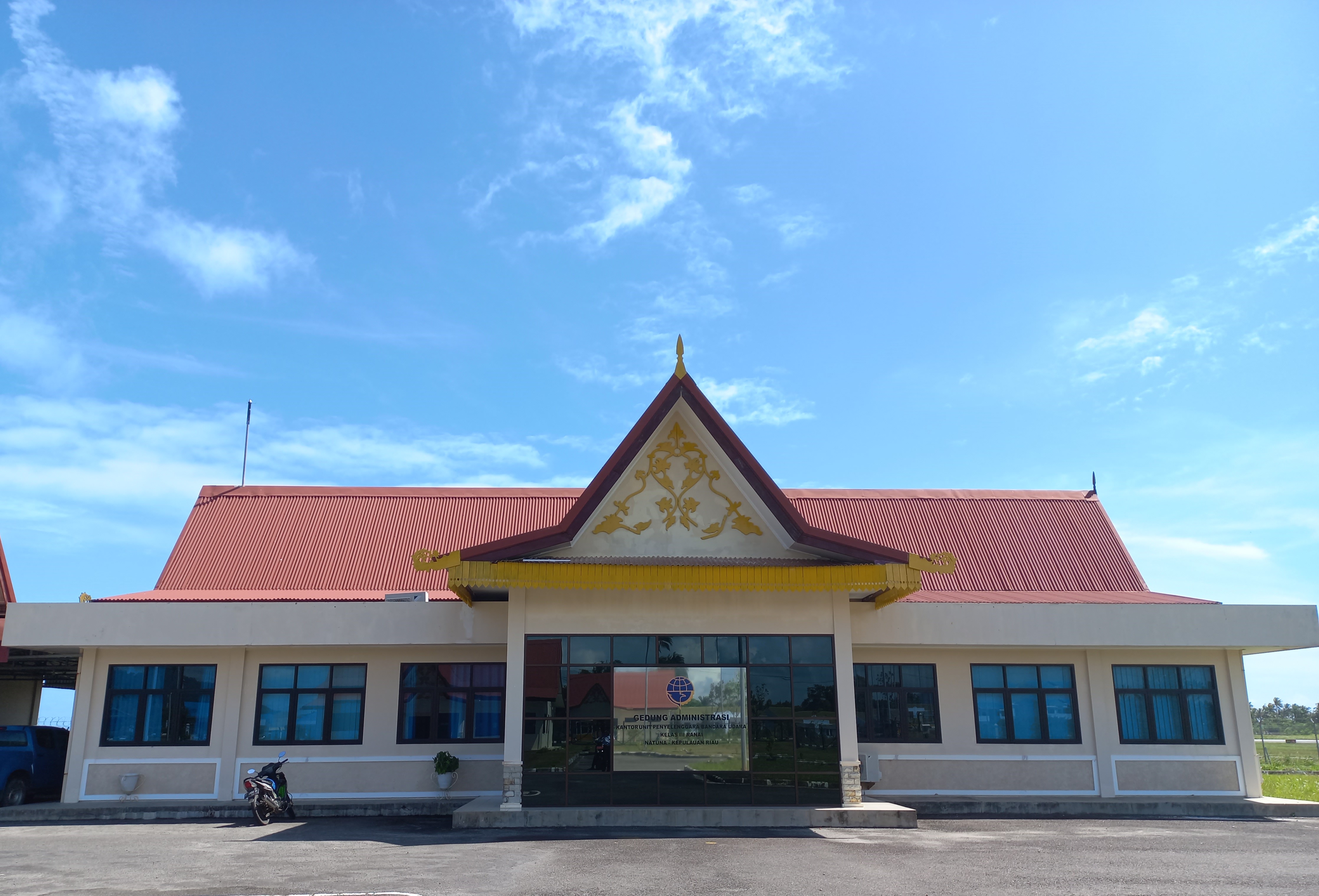 Foto Bandara Gedung Administrasi