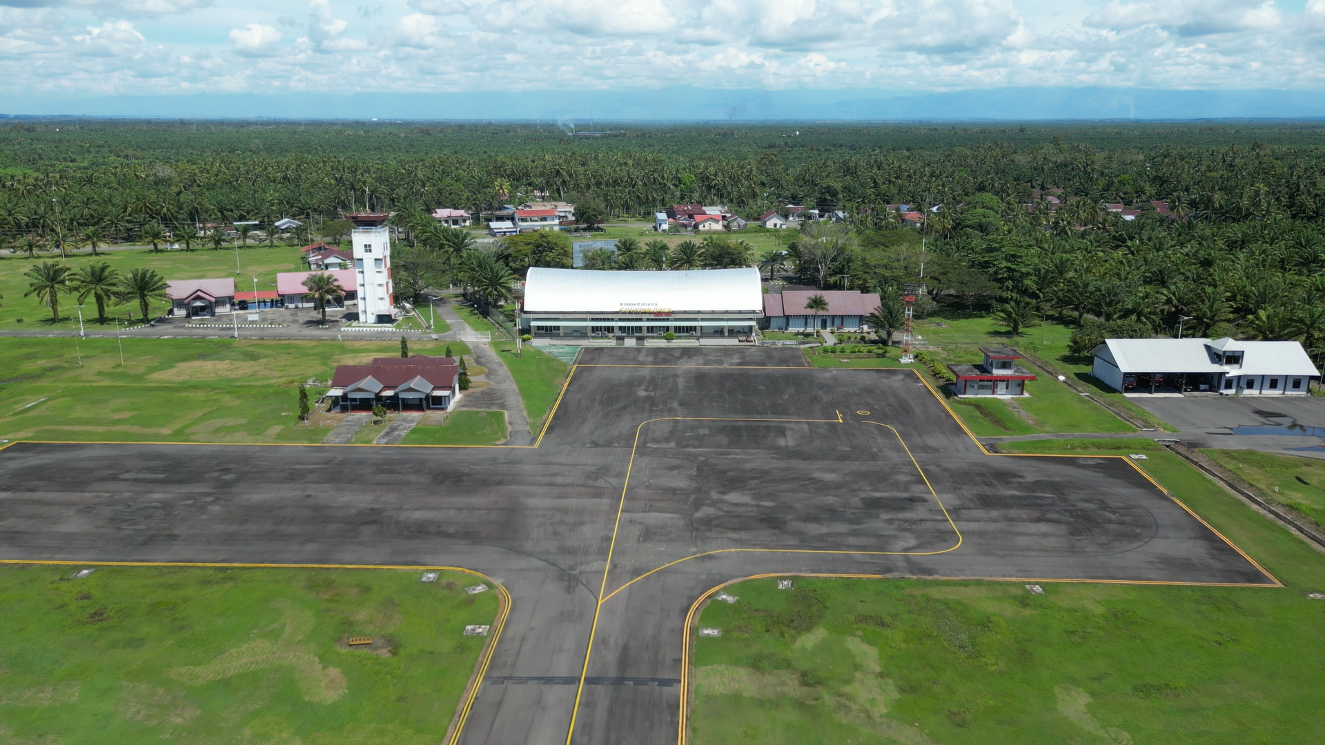 Foto Bandara FOTO APRON DARI DRONE