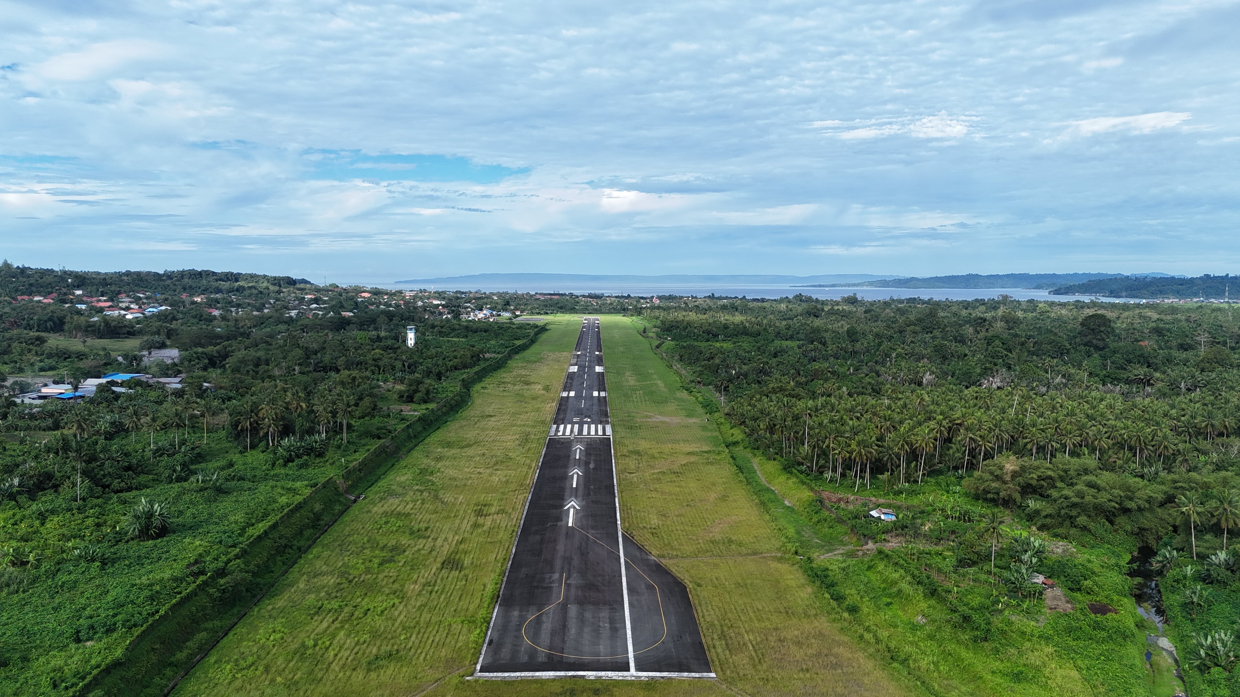 Foto Bandara Runway 24