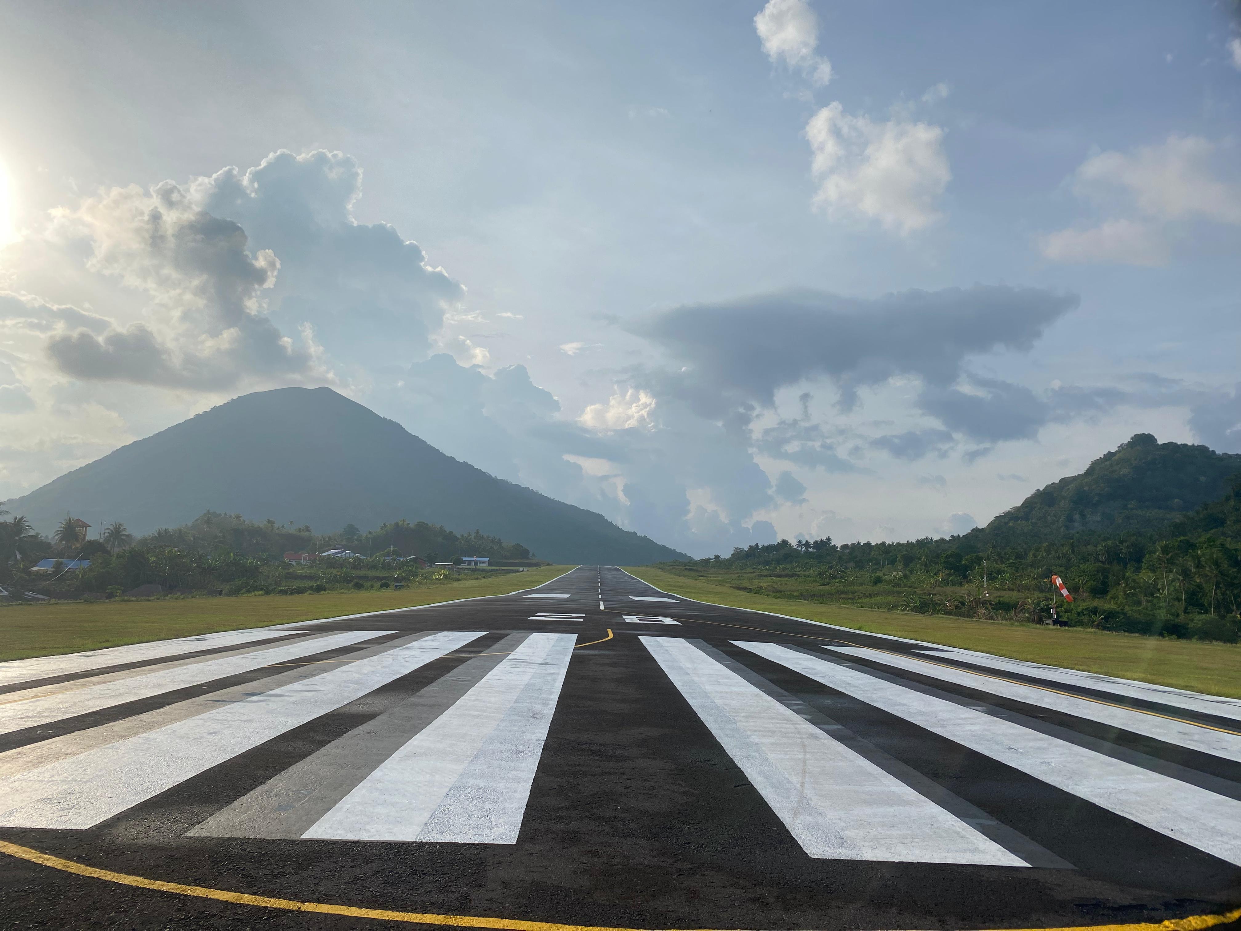 Foto Bandara RUNWAY 28