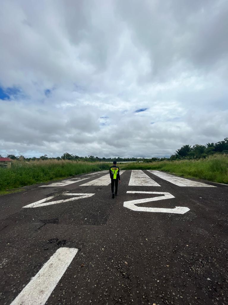 Foto Bandara Ujung Runway 24