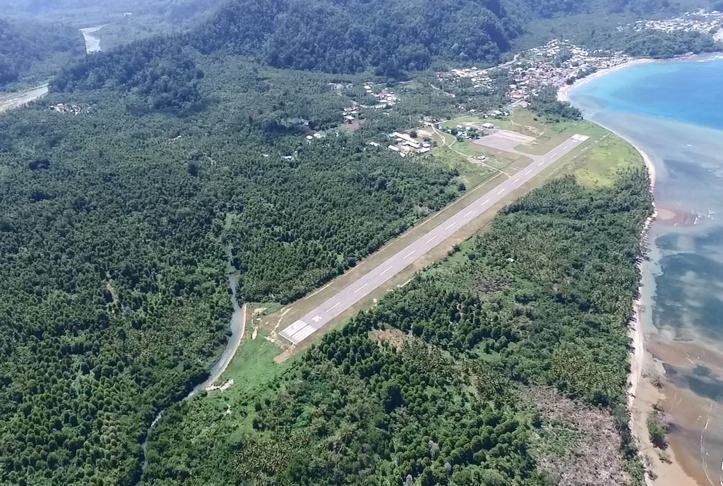 Foto Bandara Runway