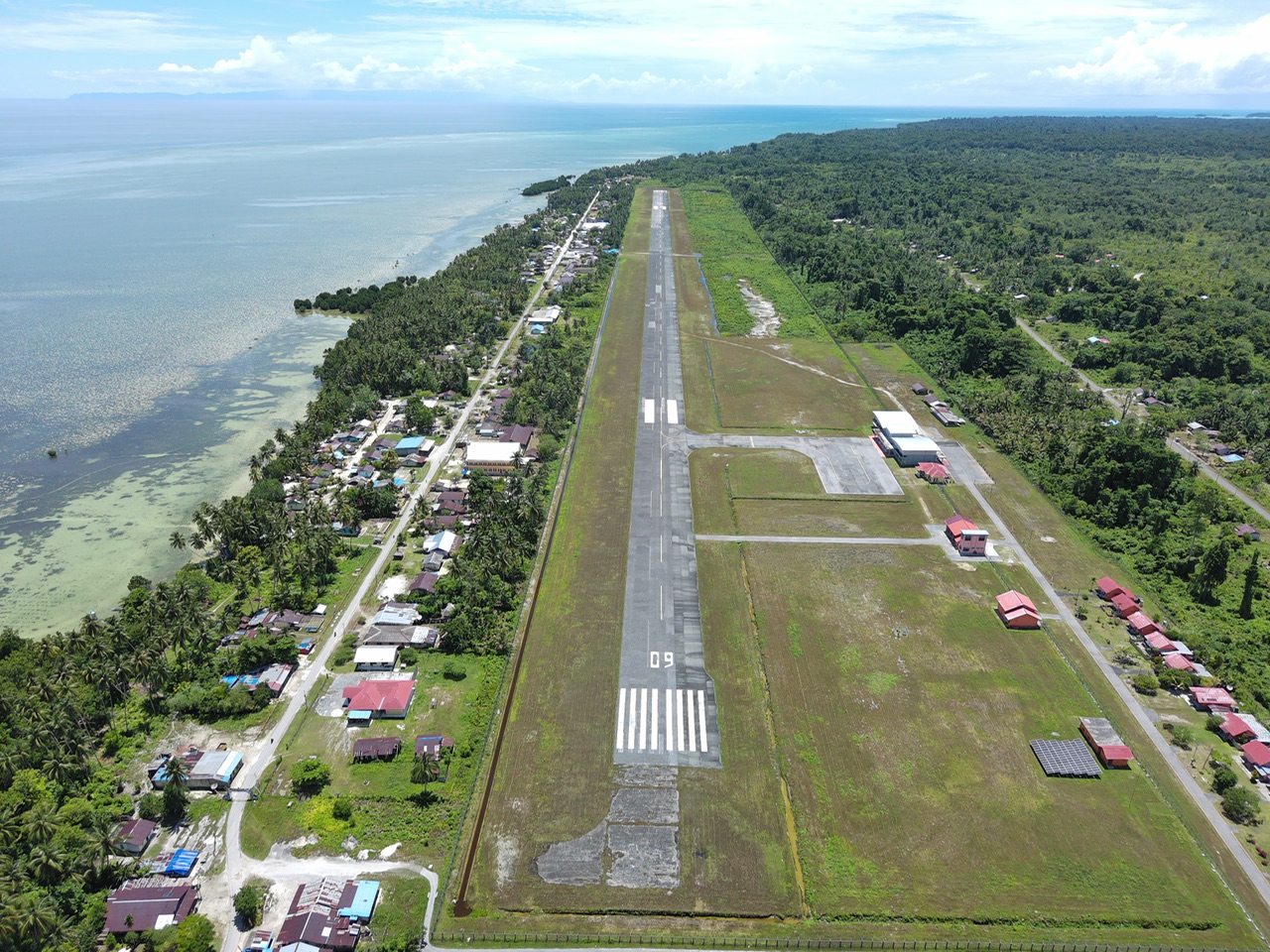 Foto Bandara Bandar Udara Numfor