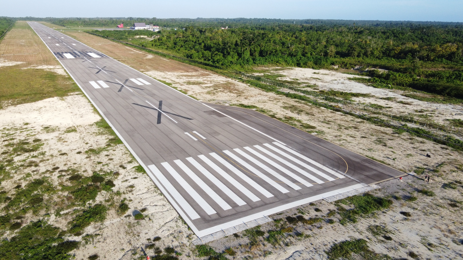 Foto Bandara Runway 11