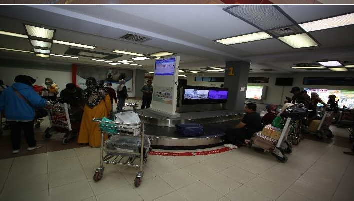 Foto Bandara Ruang Kedatangan