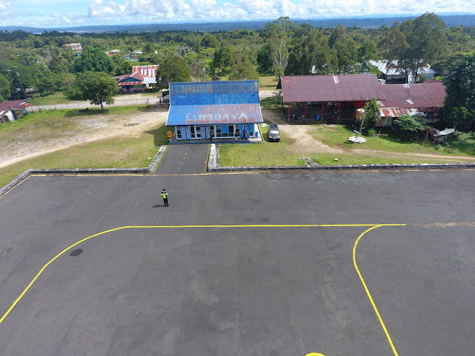 Foto Bandara TERMINAL LAMA UPBU KAMBUAYA