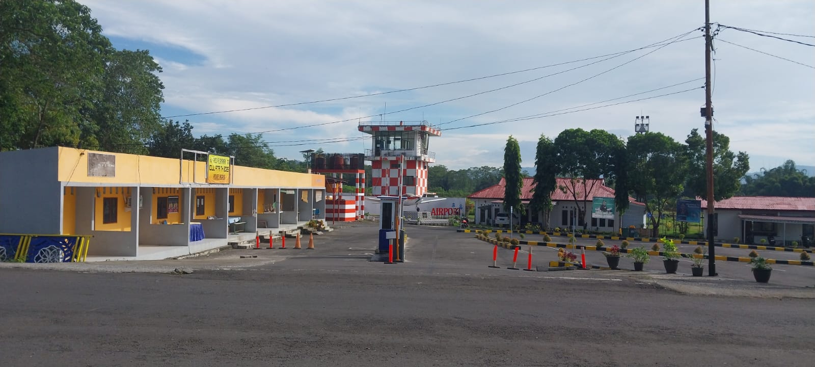 Gerbang Masuk Bandara
