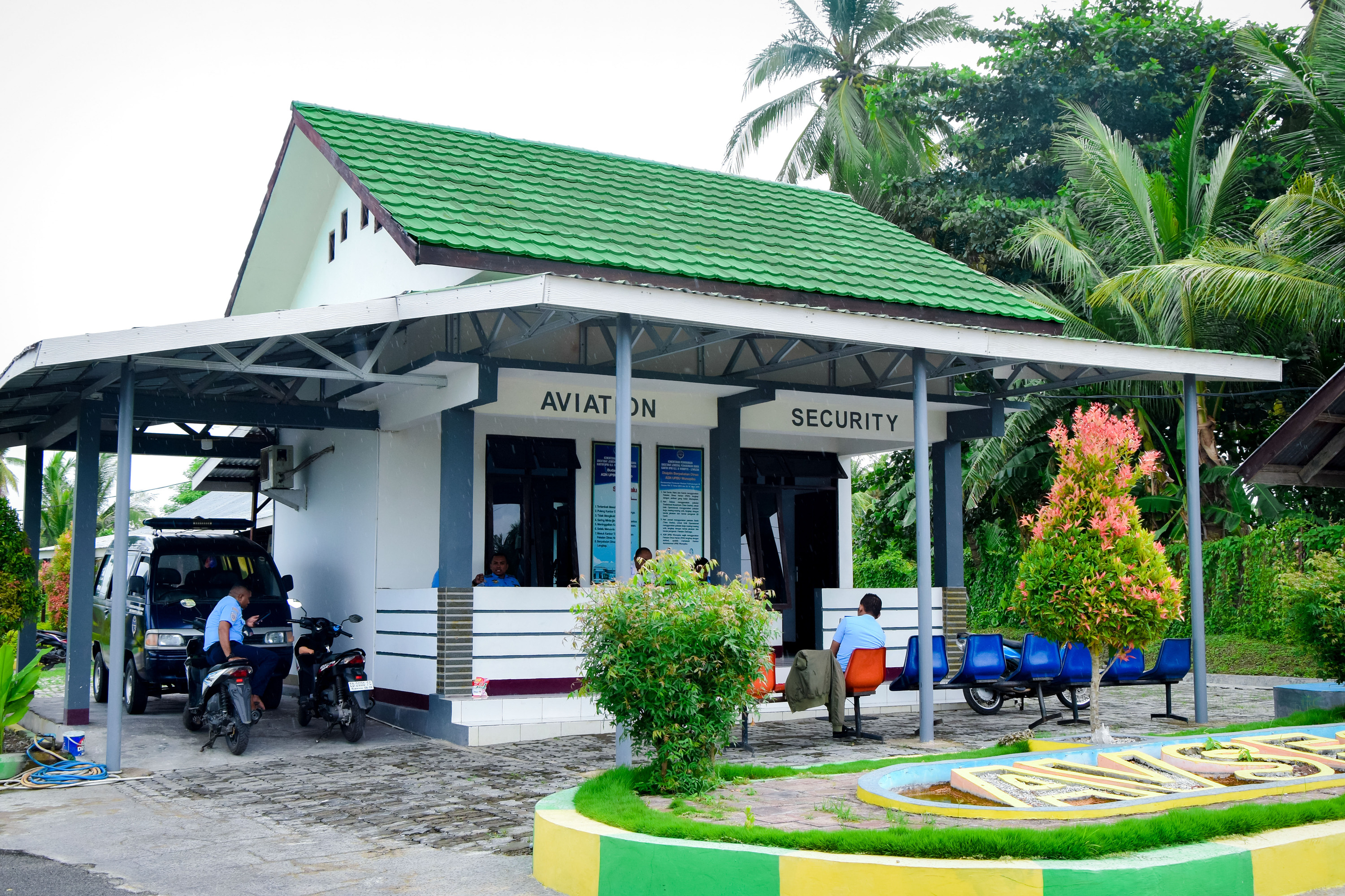 Foto Bandara GEDUNG POS JAGA