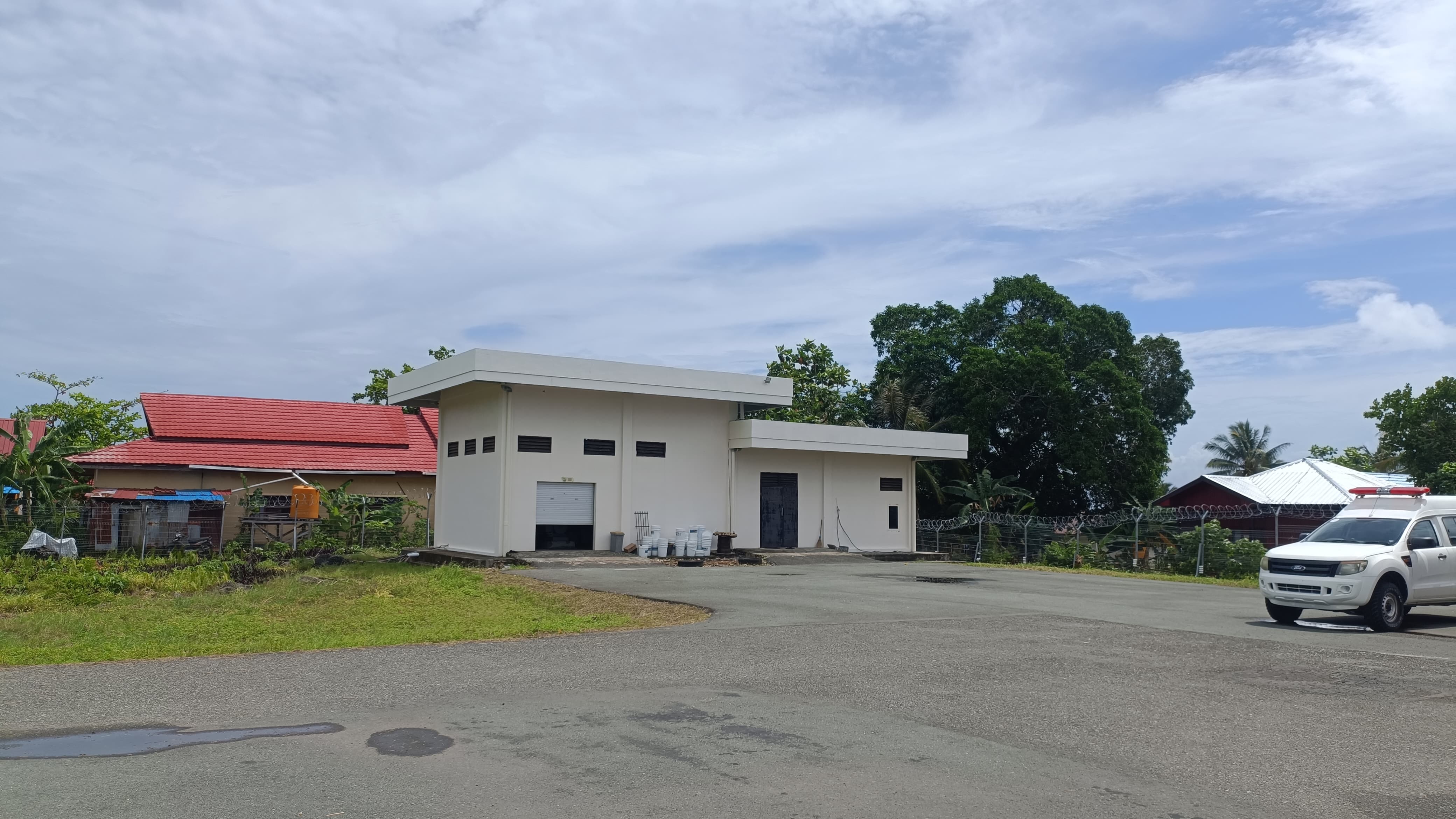 Foto Bandara Gedung Power House - Kantor UPBU Maratua