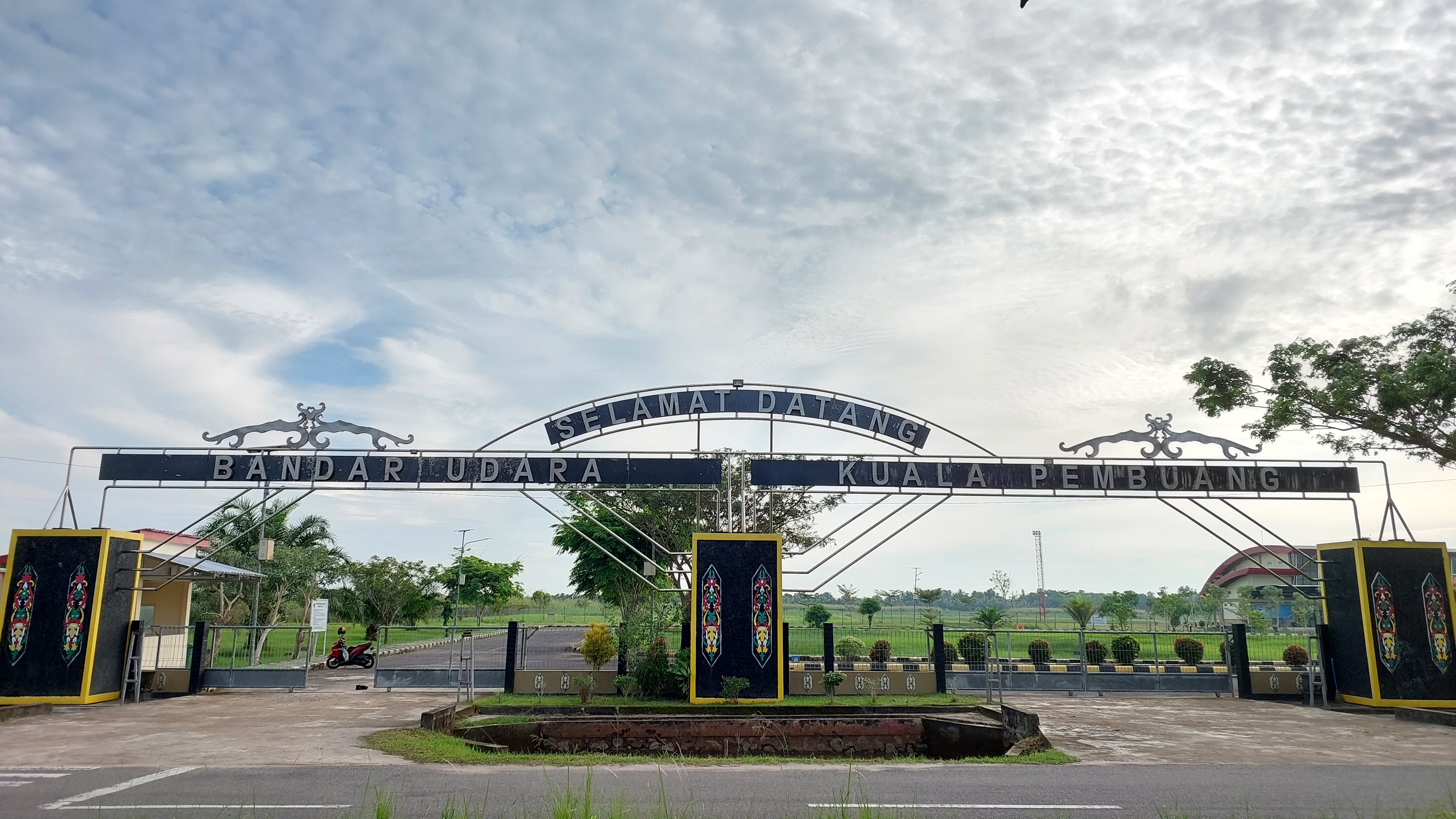 Foto Bandara Pintu Gerbang Terminal Penumpang