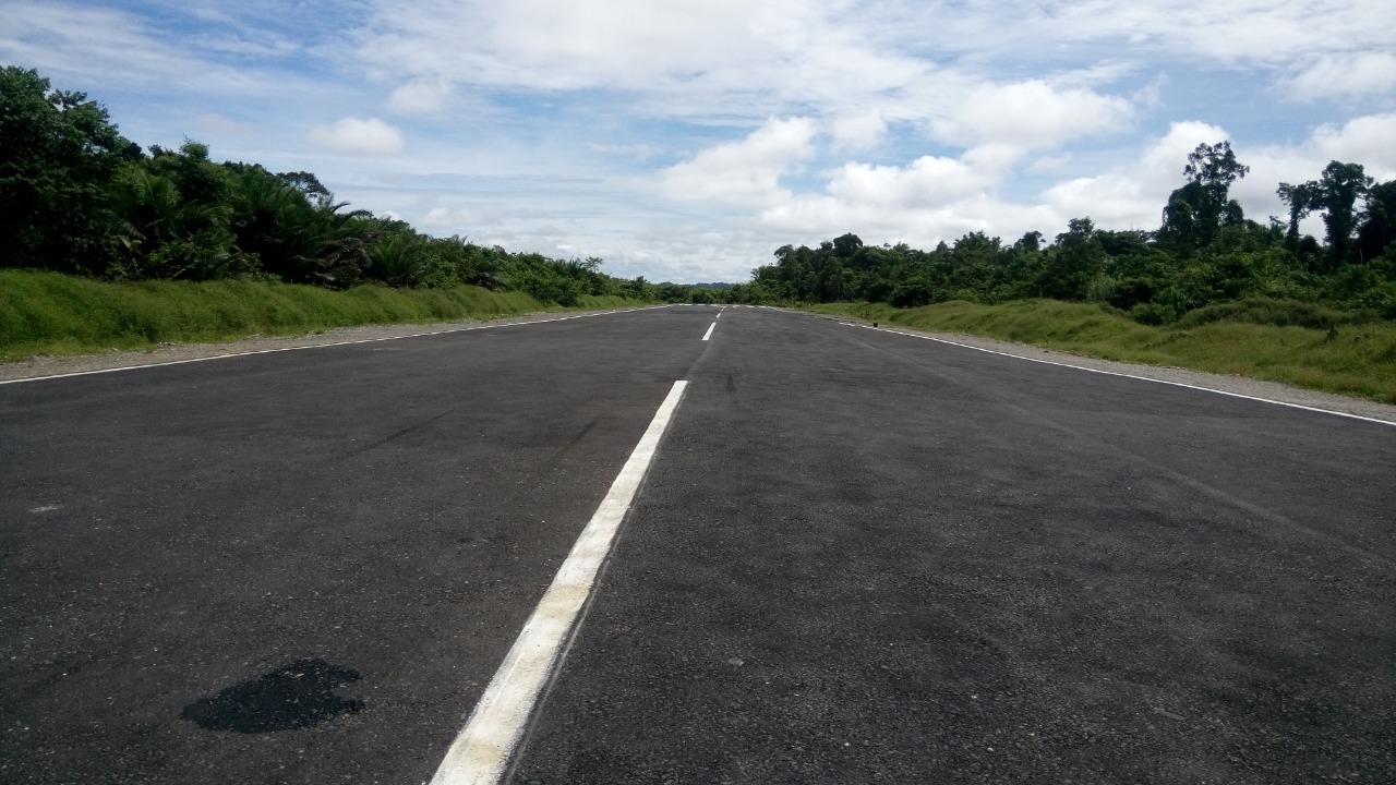 Foto Bandara Runway Bandara Aboy