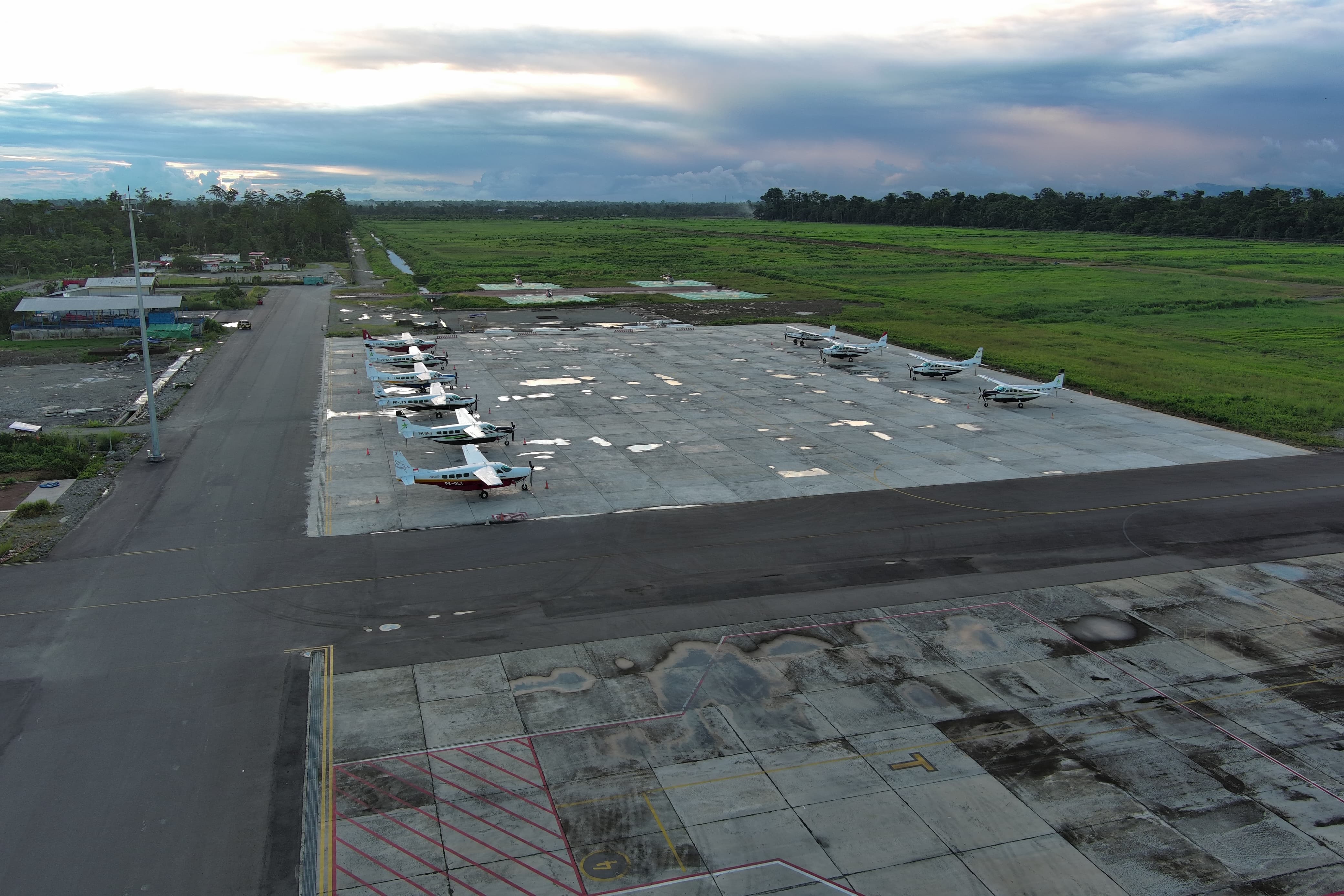 Foto Bandara APRON DELTA