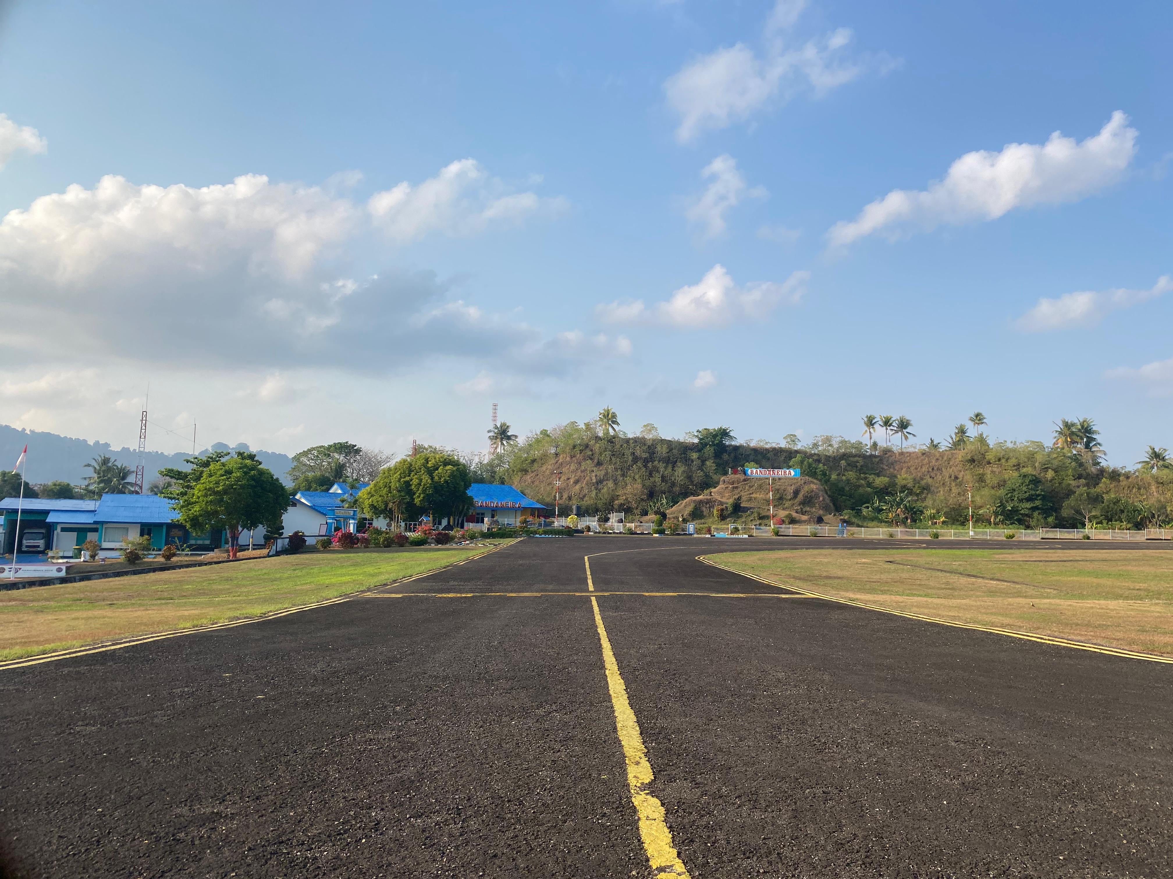 Foto Bandara TAXIWAY