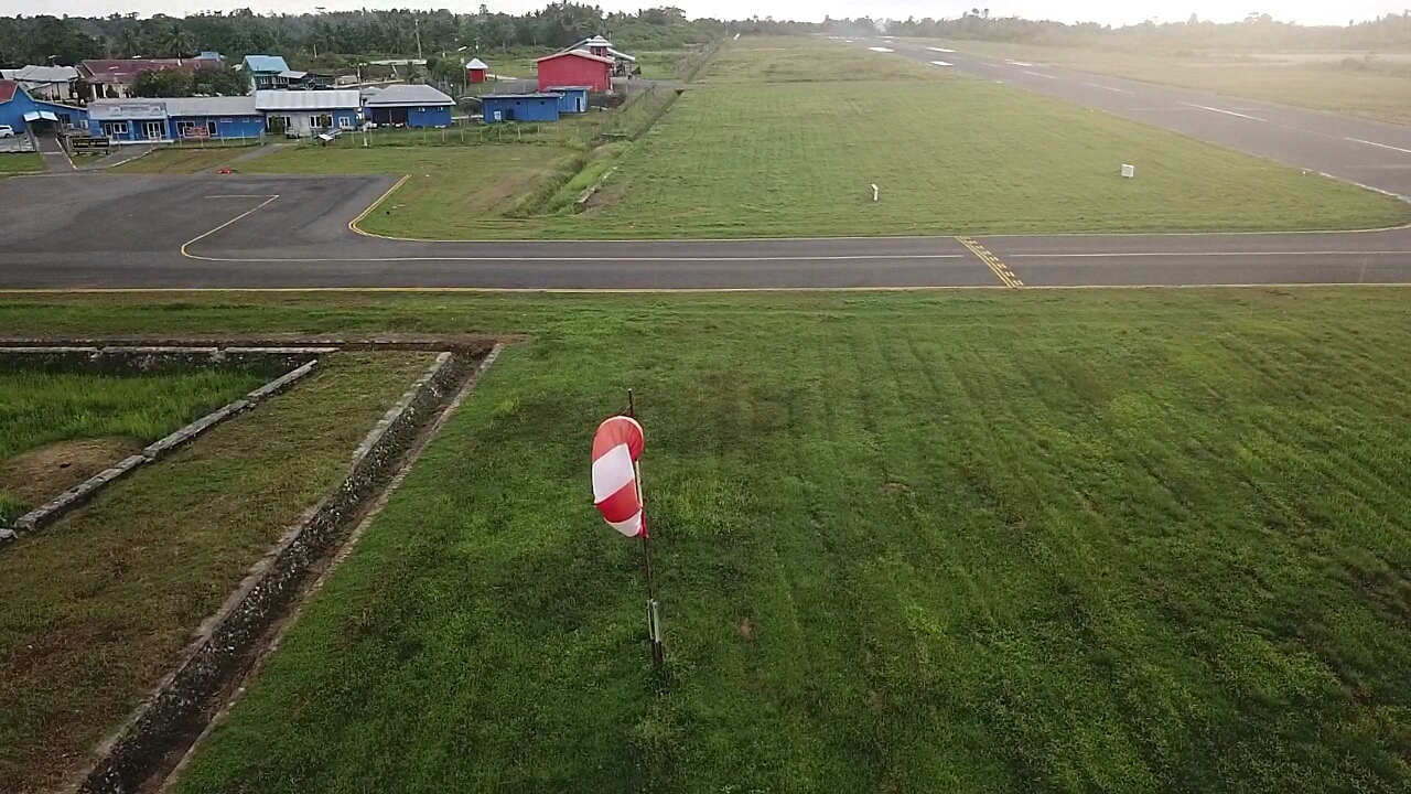 Foto Bandara TAXIWAY DAN APRON 1