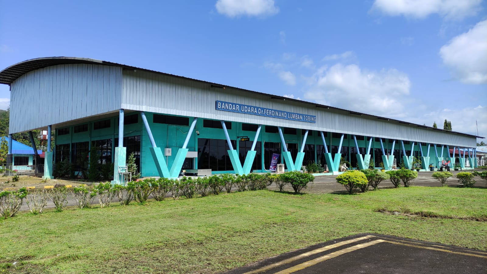 Foto Bandara Bagian Belakang Terminal Penumpang