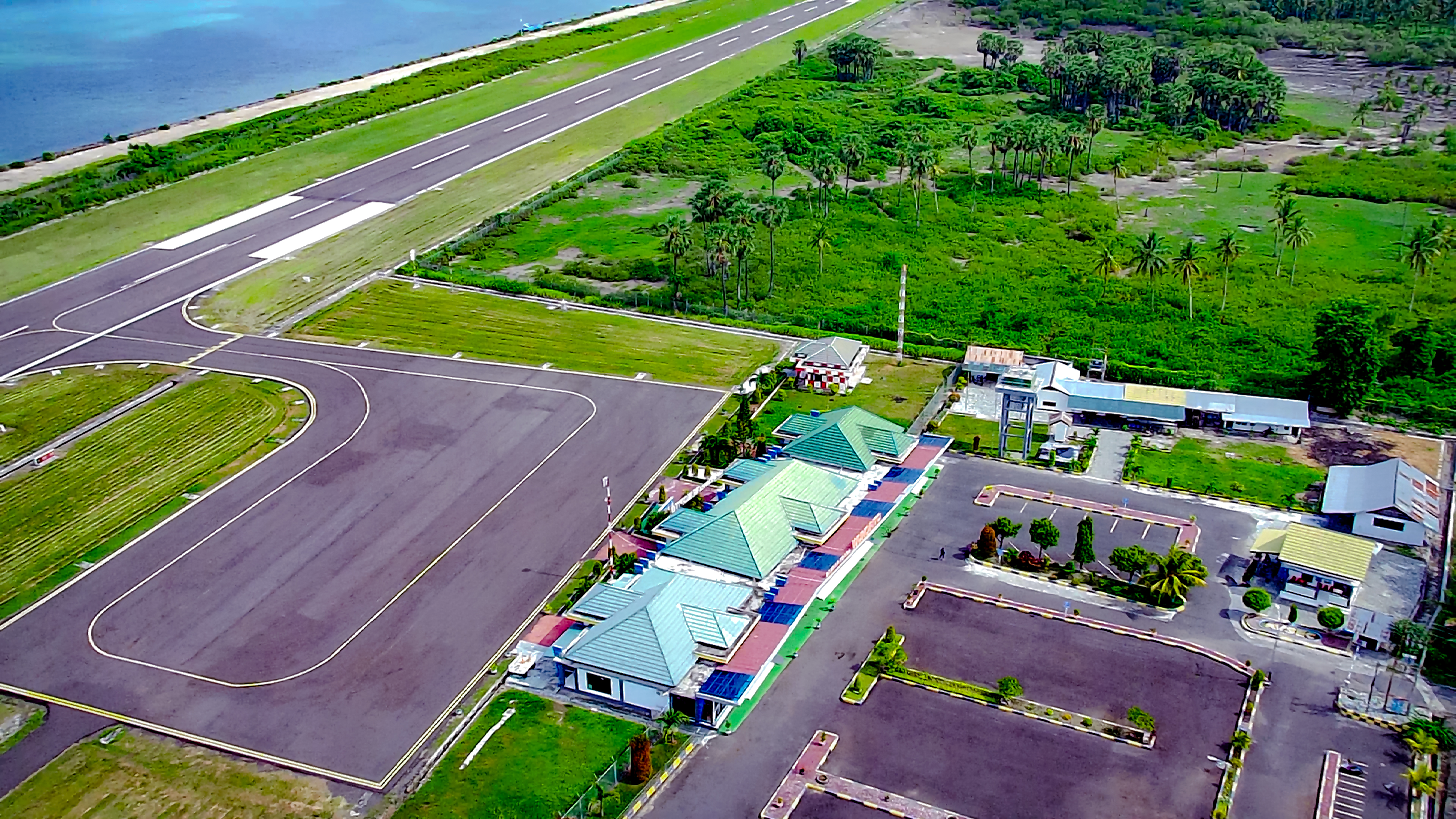 Foto Bandara TAXI WAY