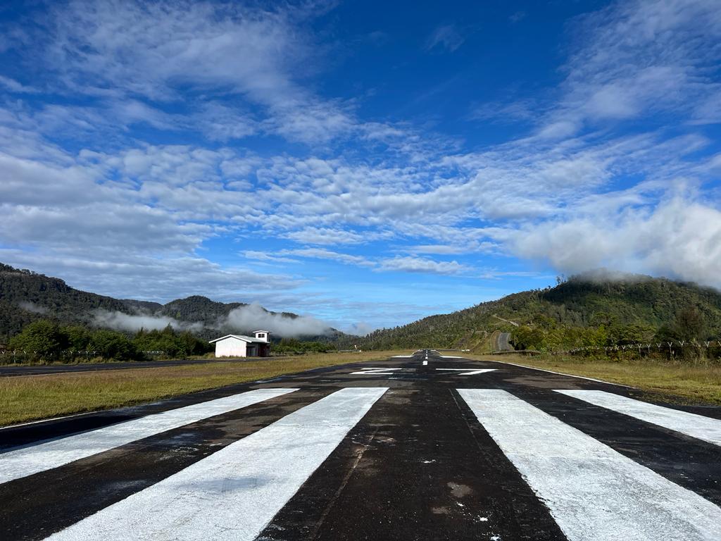 Foto Bandara Runway 27