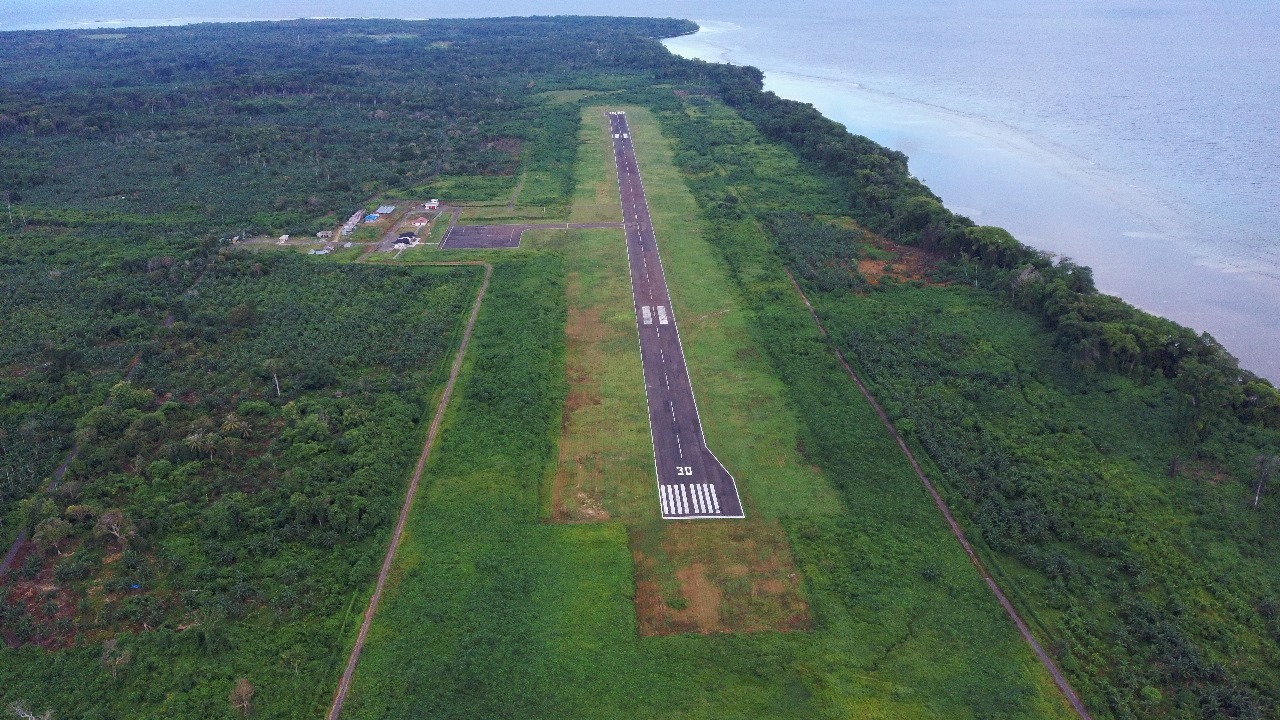 Foto Bandara FOTO UDARA