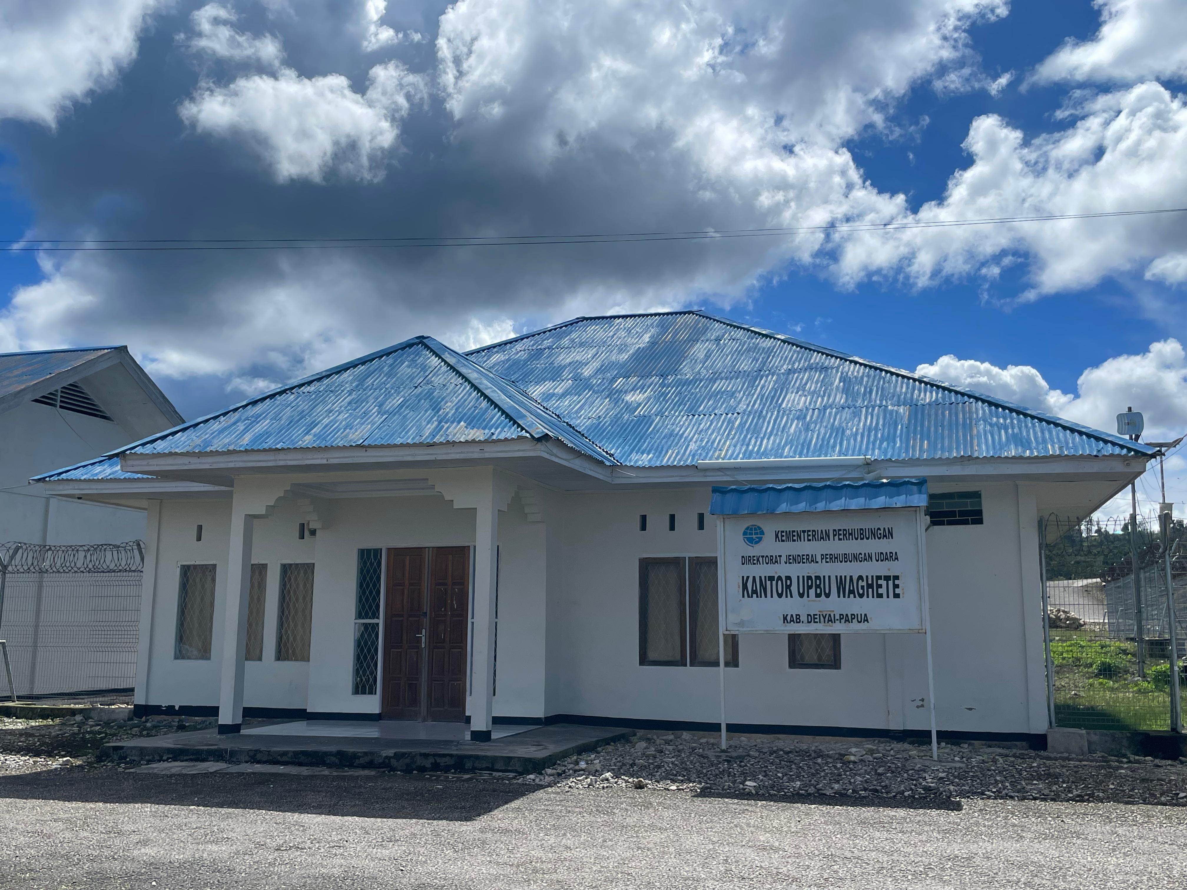 Foto Bandara Gedung Administrasi