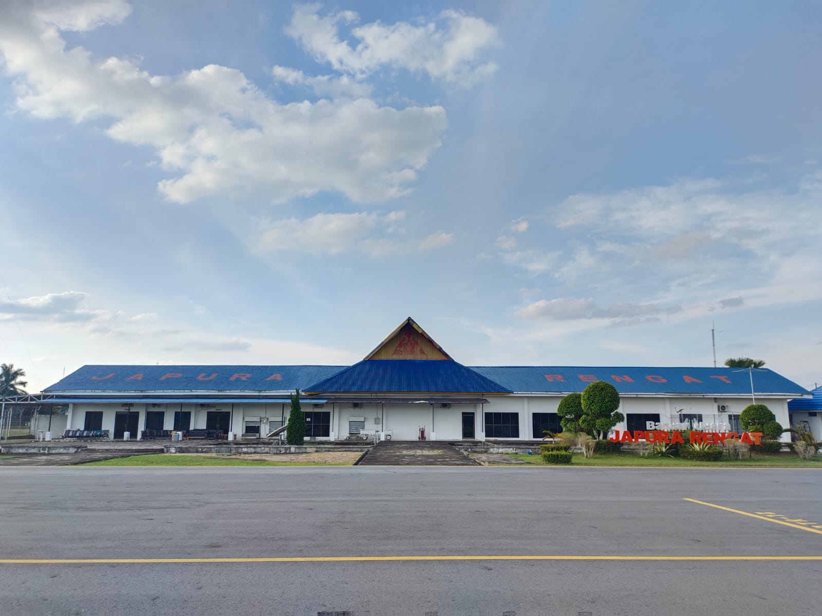 Foto Bandara Terminal (Tampak Belakang)