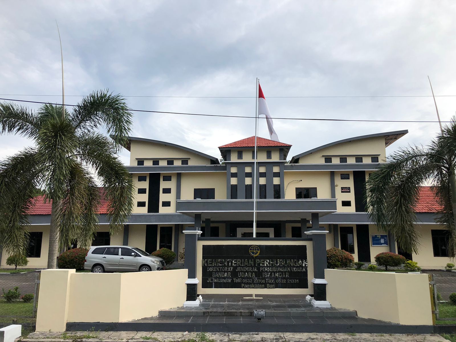 Foto Bandara Kantor UPBU Iskandar