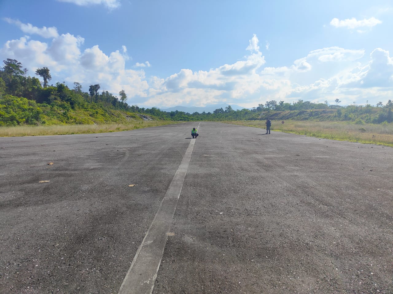 Foto Bandara Runway Bandara Aboy