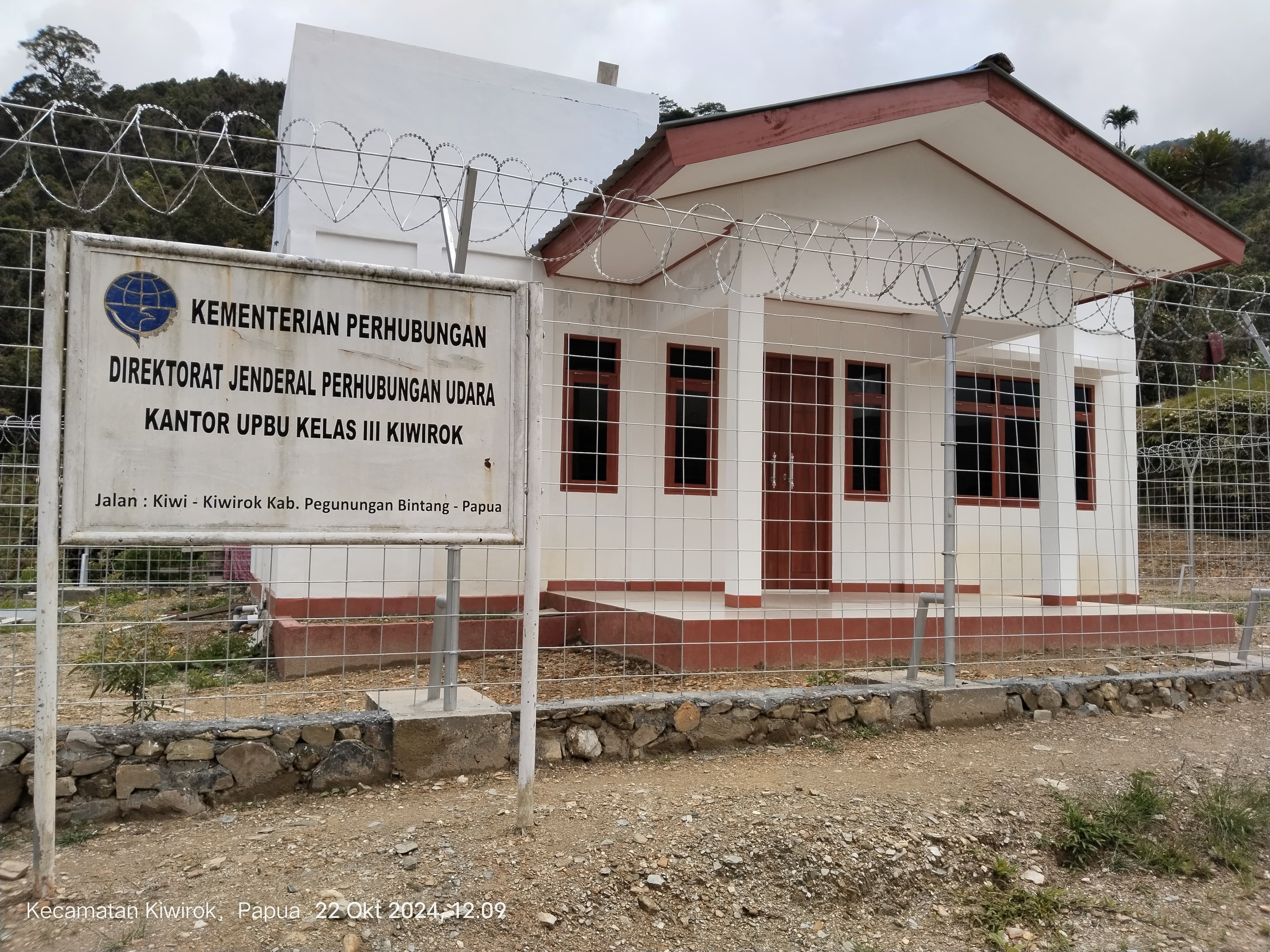 Foto Bandara Gedung Administrasi