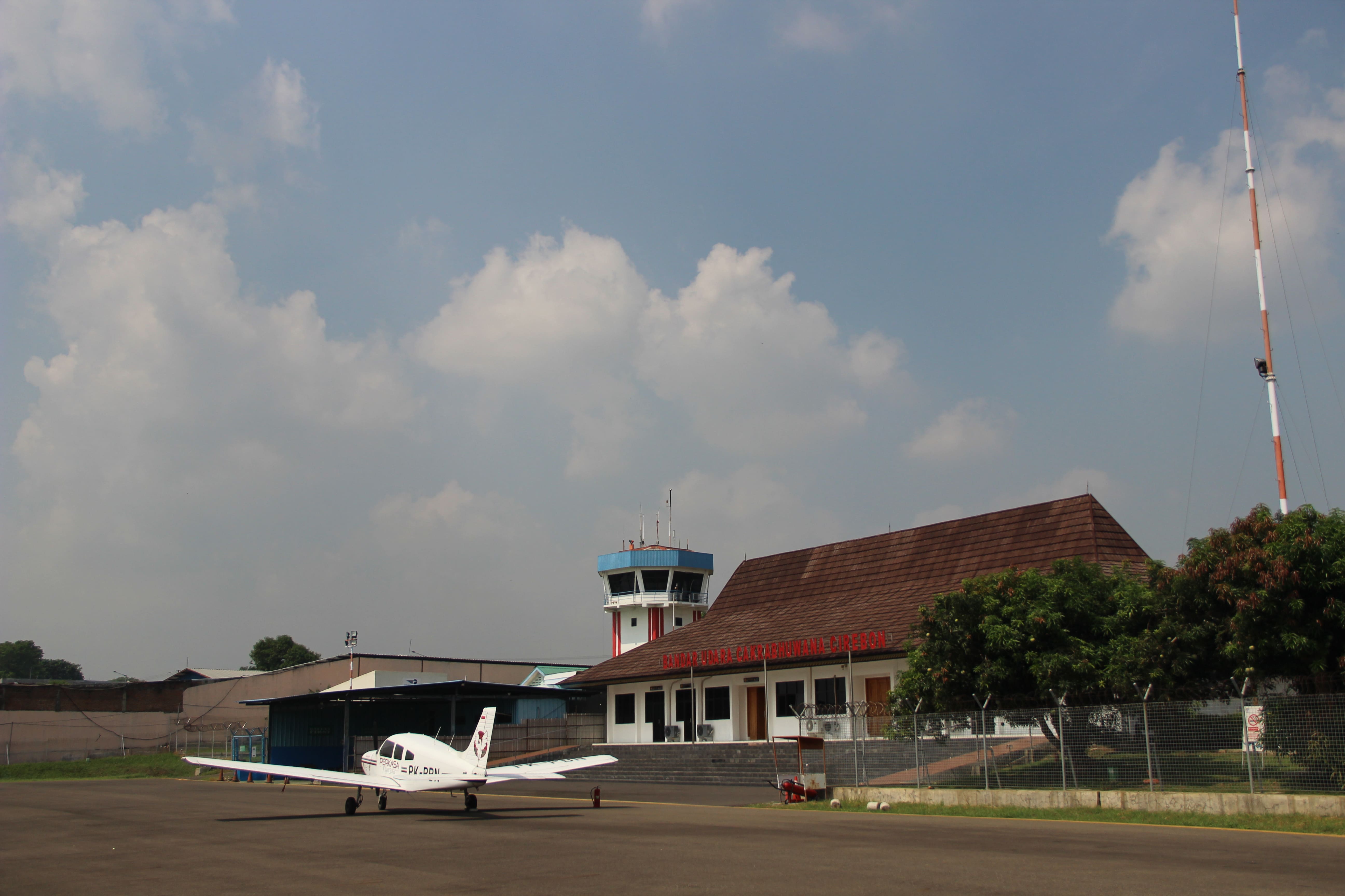 Foto Bandara Apron dan Terminal